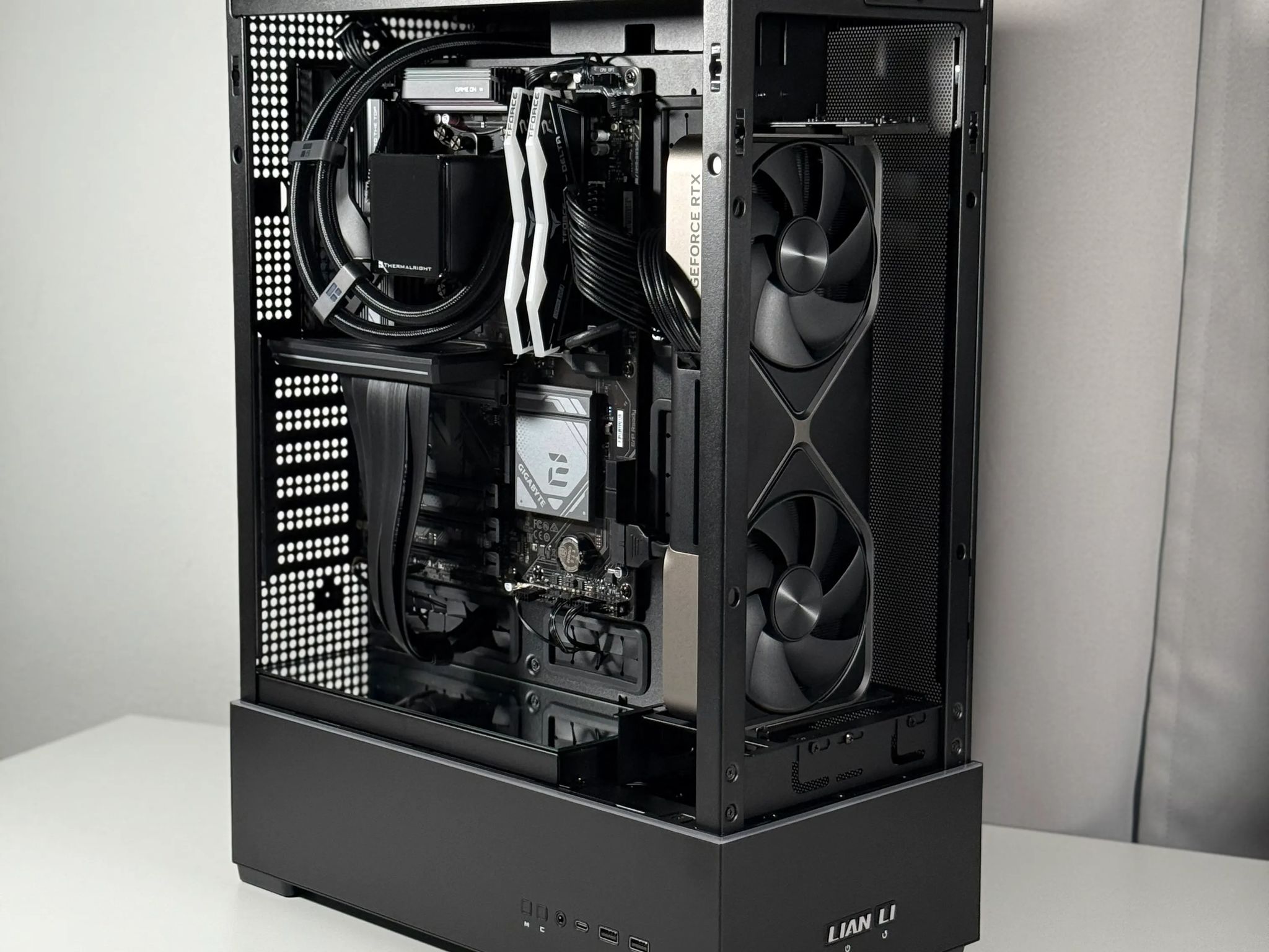 (9800X3D/5080) - Ryzen 7 9800X3D, Nvidia RTX 5080 16GB, 32gb DDR5, 2TB NVME, LCD SCREEN