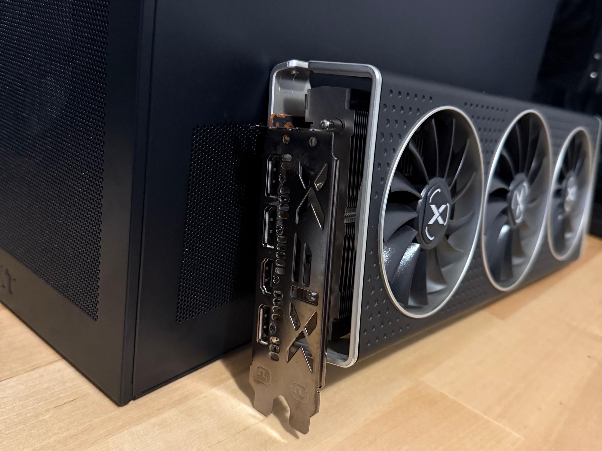 XFX SPEEDSTER QICK 319 Radeon RX 6700 XT ULTRA Gaming 12GB GDDR6 Graphics Card