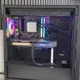 RTX 5070 Custom Gaming PC - Ryzen 7 7700X, 32GB RAM