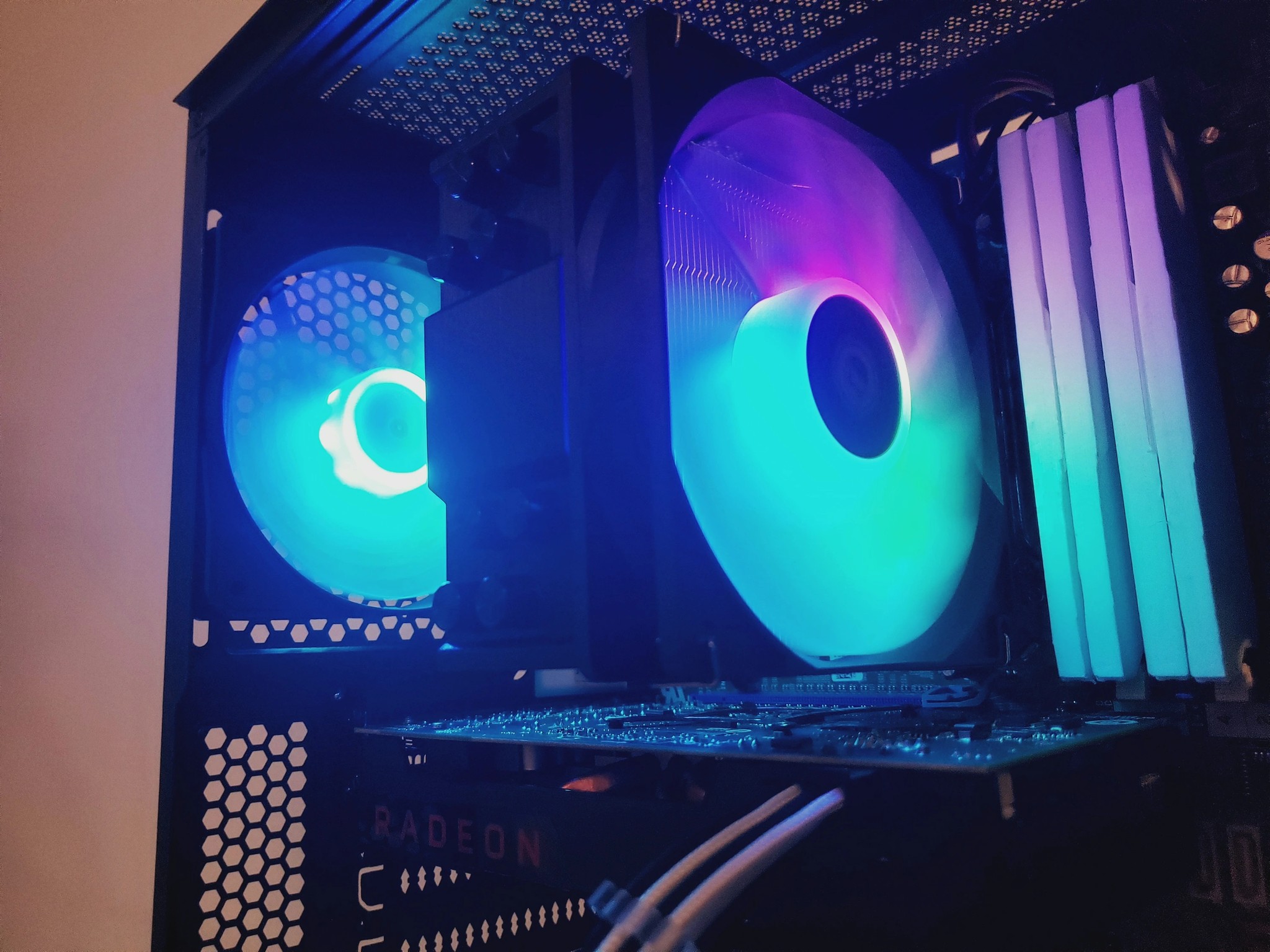 MSI Gaming PC | ⚙️RX580 8GB | Changeable RGB Lighting ✨ |