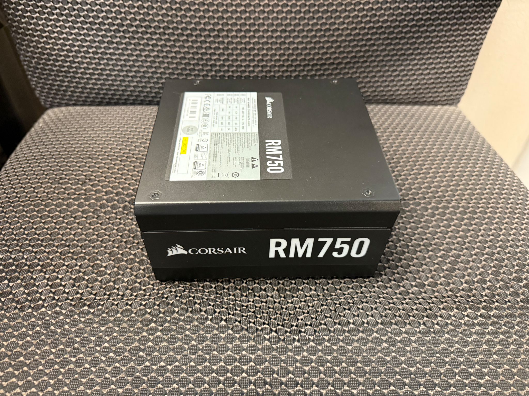 Used Corsair RM750 (CP-9020195)