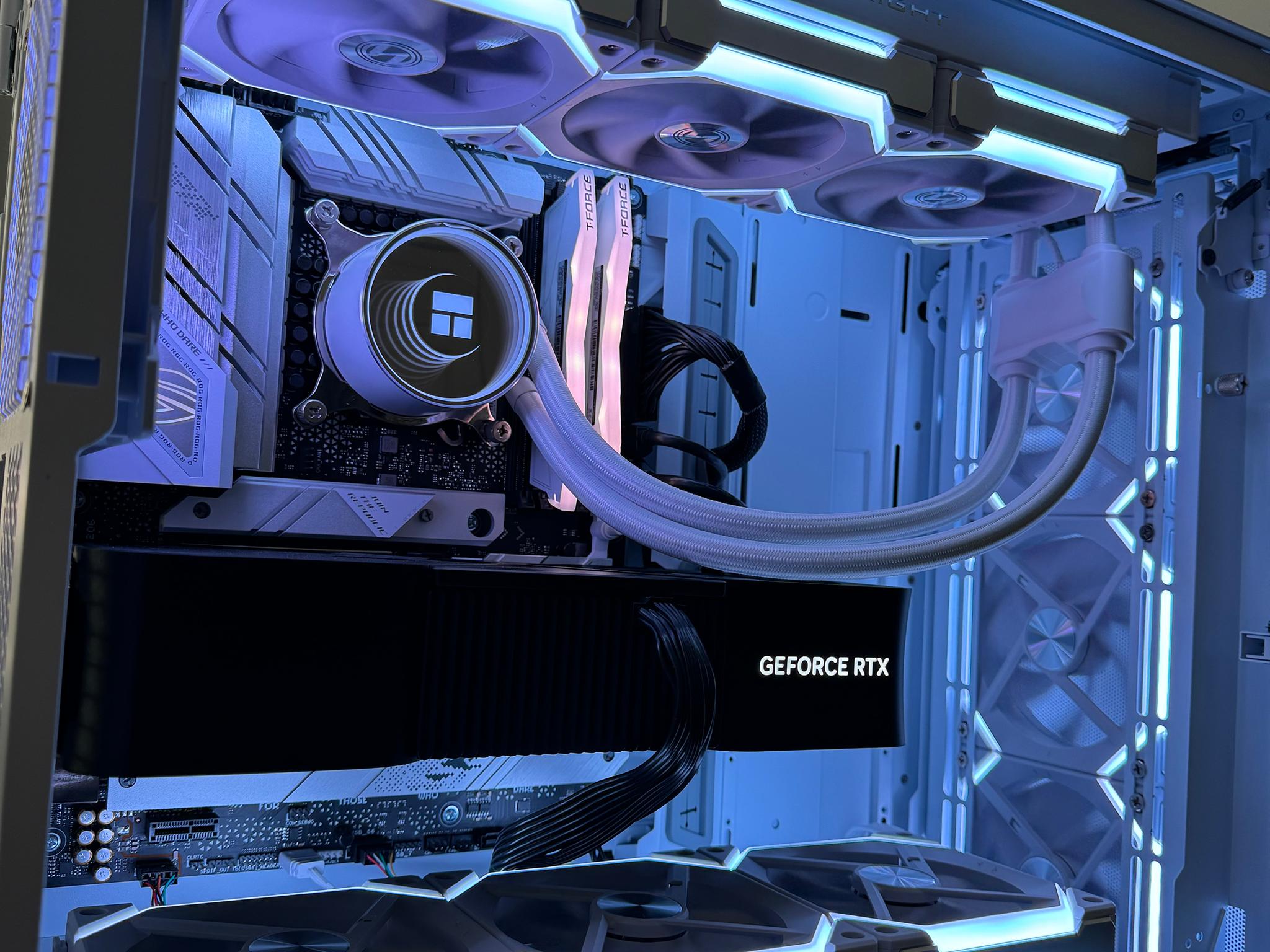 RTX 4080 SUPER | Intel i7 14700F | 32GB DDR5 | ❄️ Snow Storm ❄️| FRESHLY BUILT