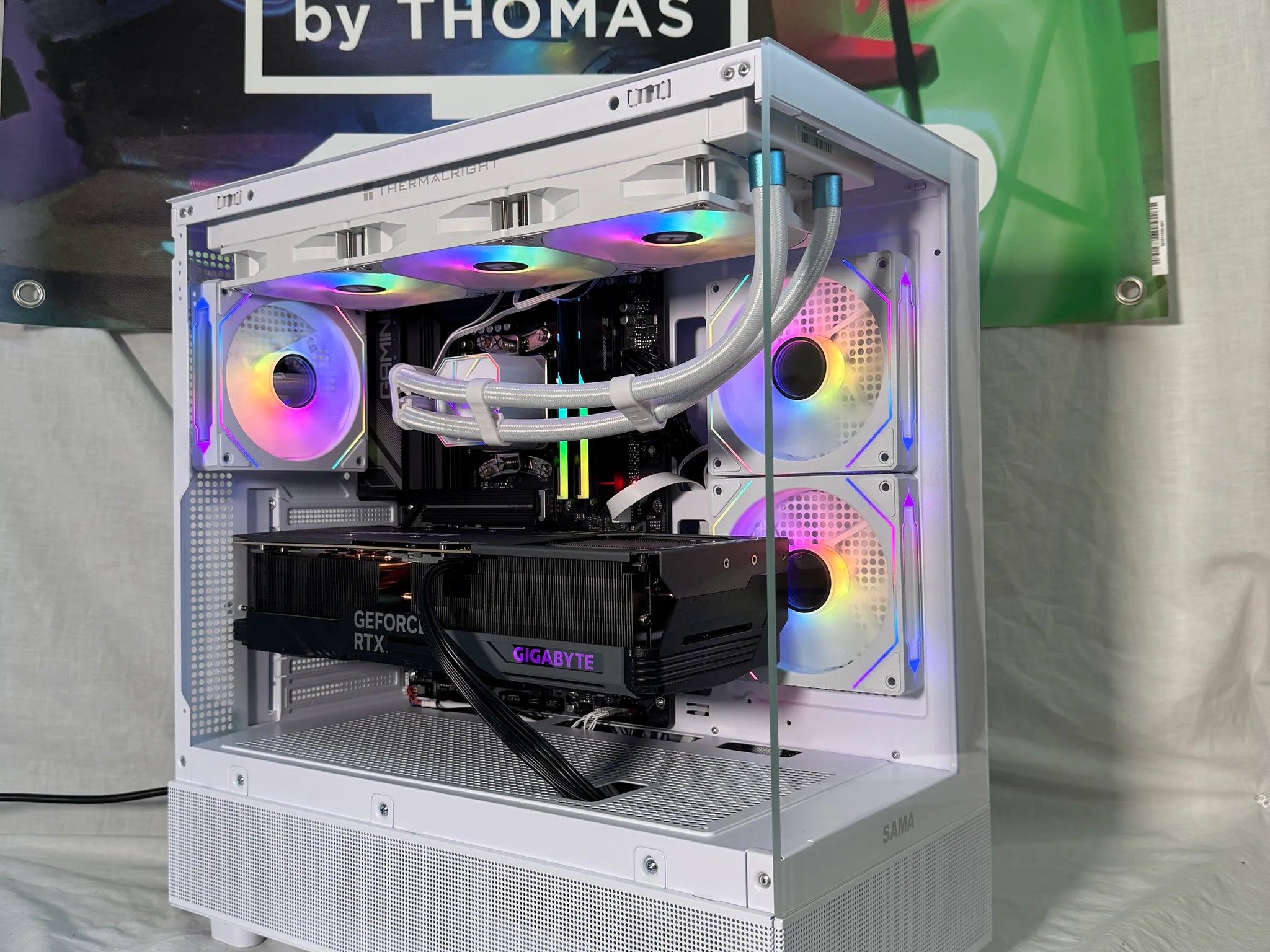 "Project Flash" RTX 4090 Ryzen 7900x Gaming PC