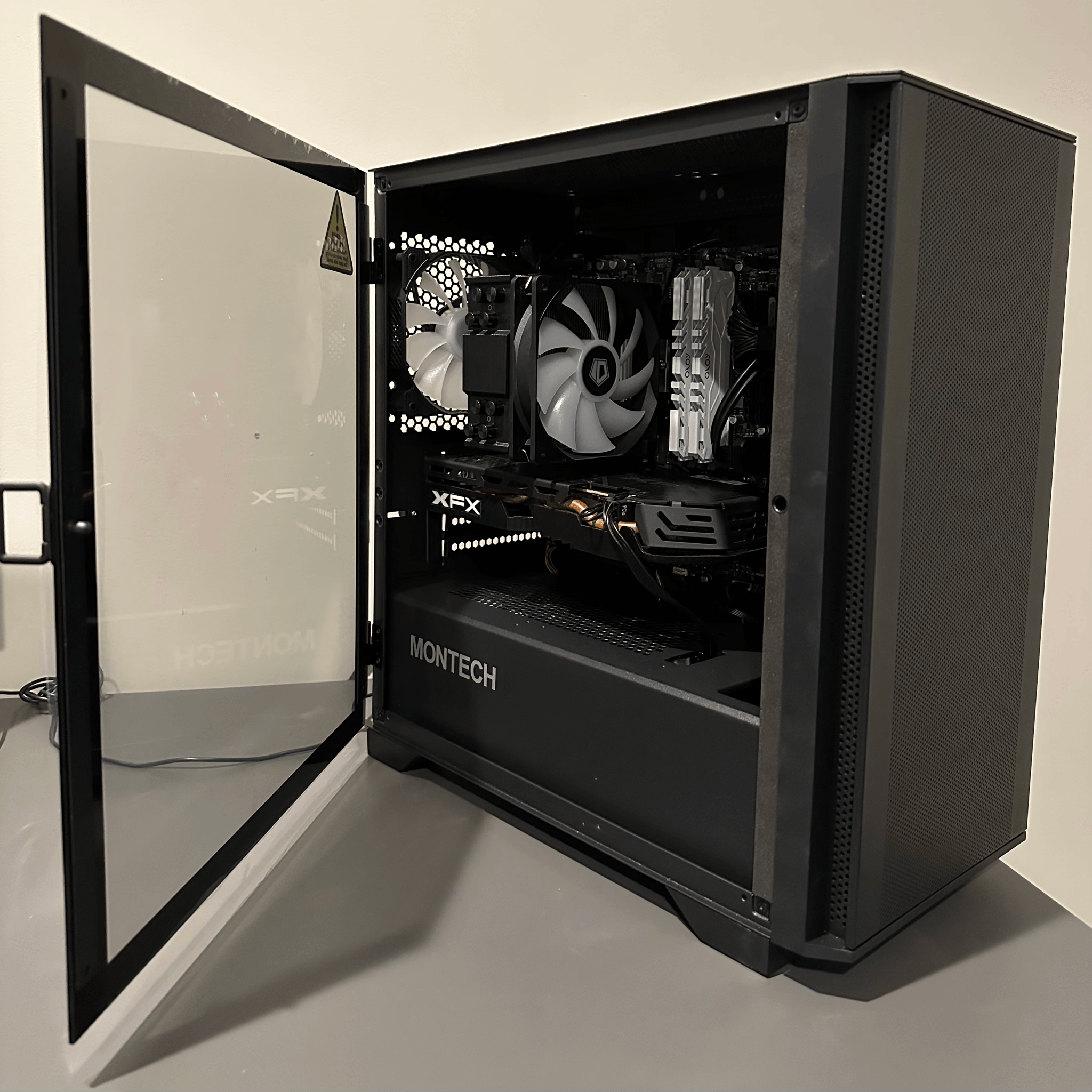 Gaming PC - 8GB Radeon RX 580 - Intel i3 10100F - 16 GB RAM