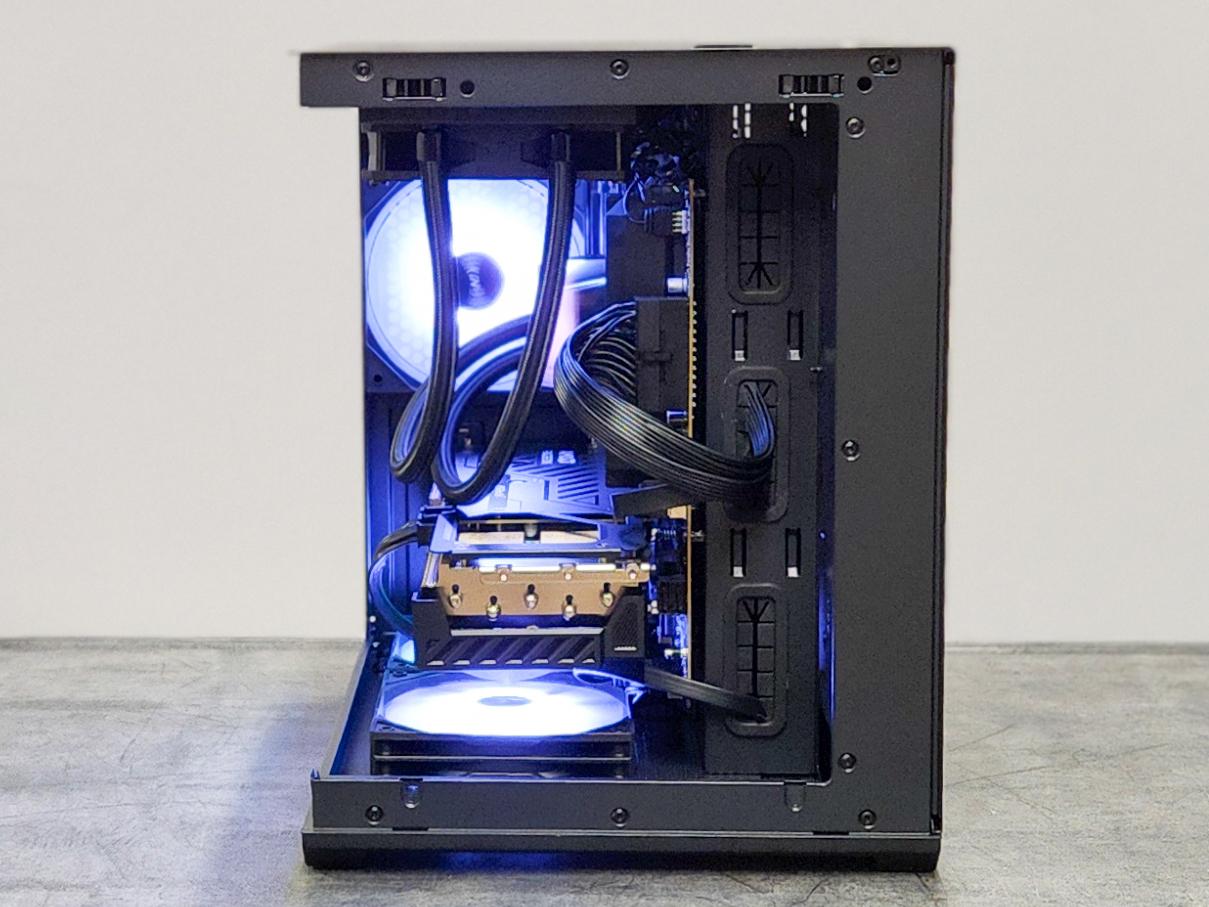 RX 9070 XT | Ryzen 7 7800X3D | 2TB SSD | 32GB DDR5 | Custom Gaming/Streaming PC