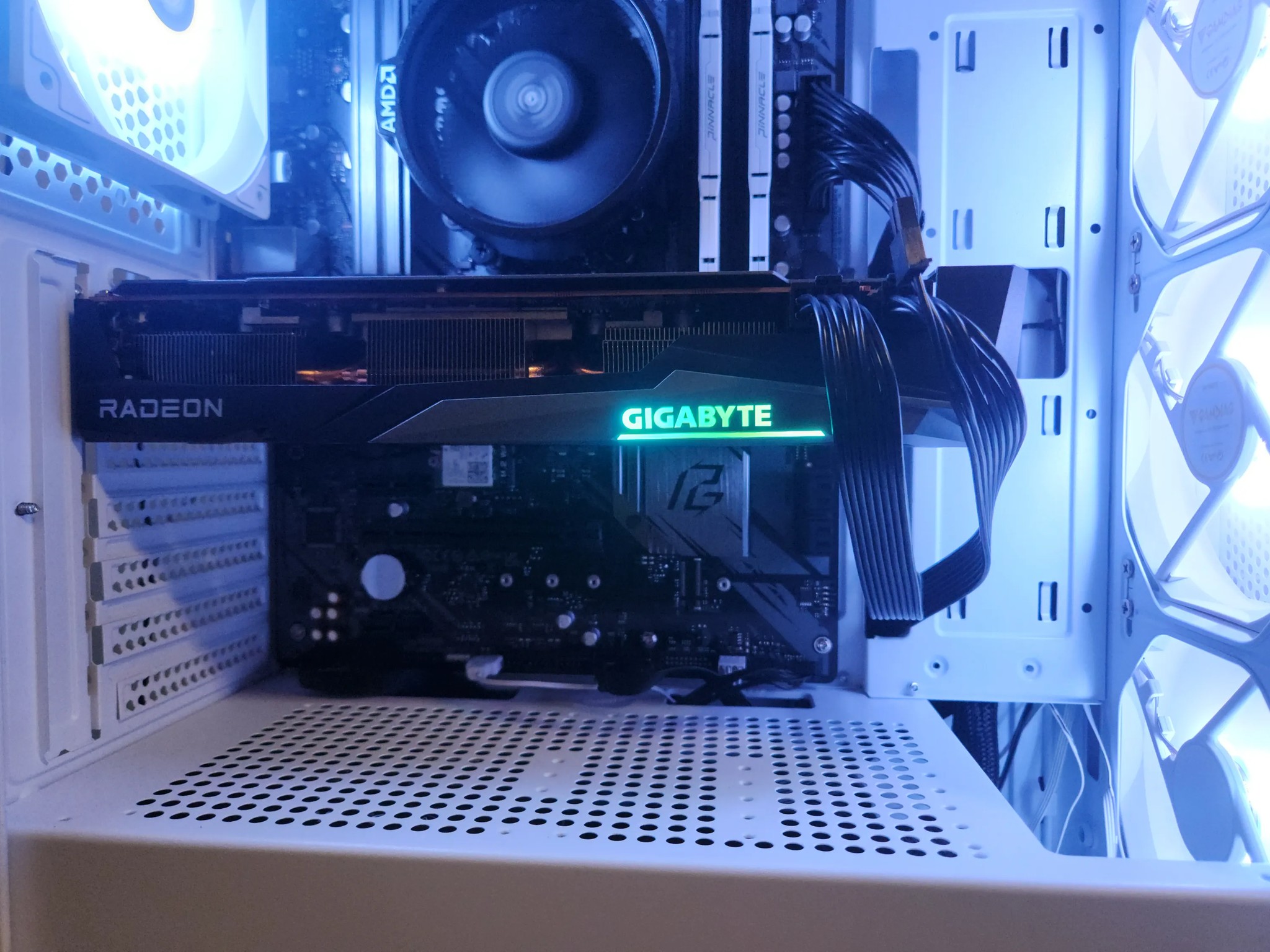 1440p II RX 6750 XT II Ryzen 5 II 32GB Ram II 1TB NVME SSD II WIFI 5