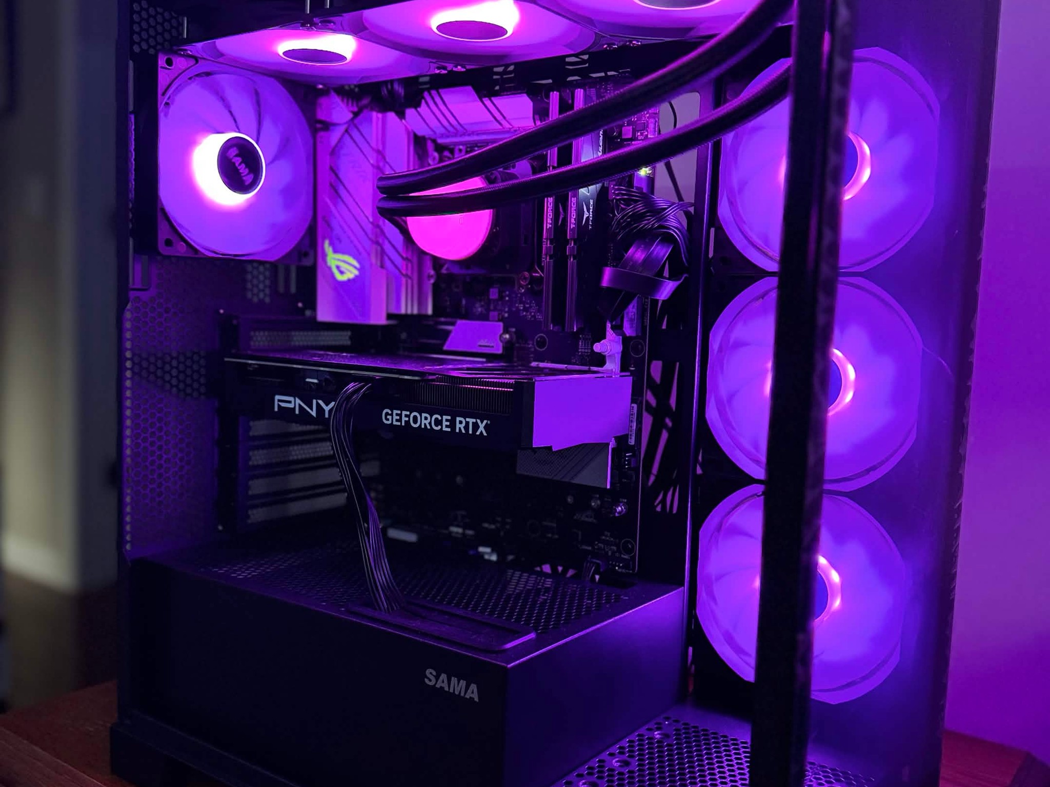 GeForce RTX 4070 Custom Gaming PC - Core i7-12700KF, 1TB NVMe SSD
