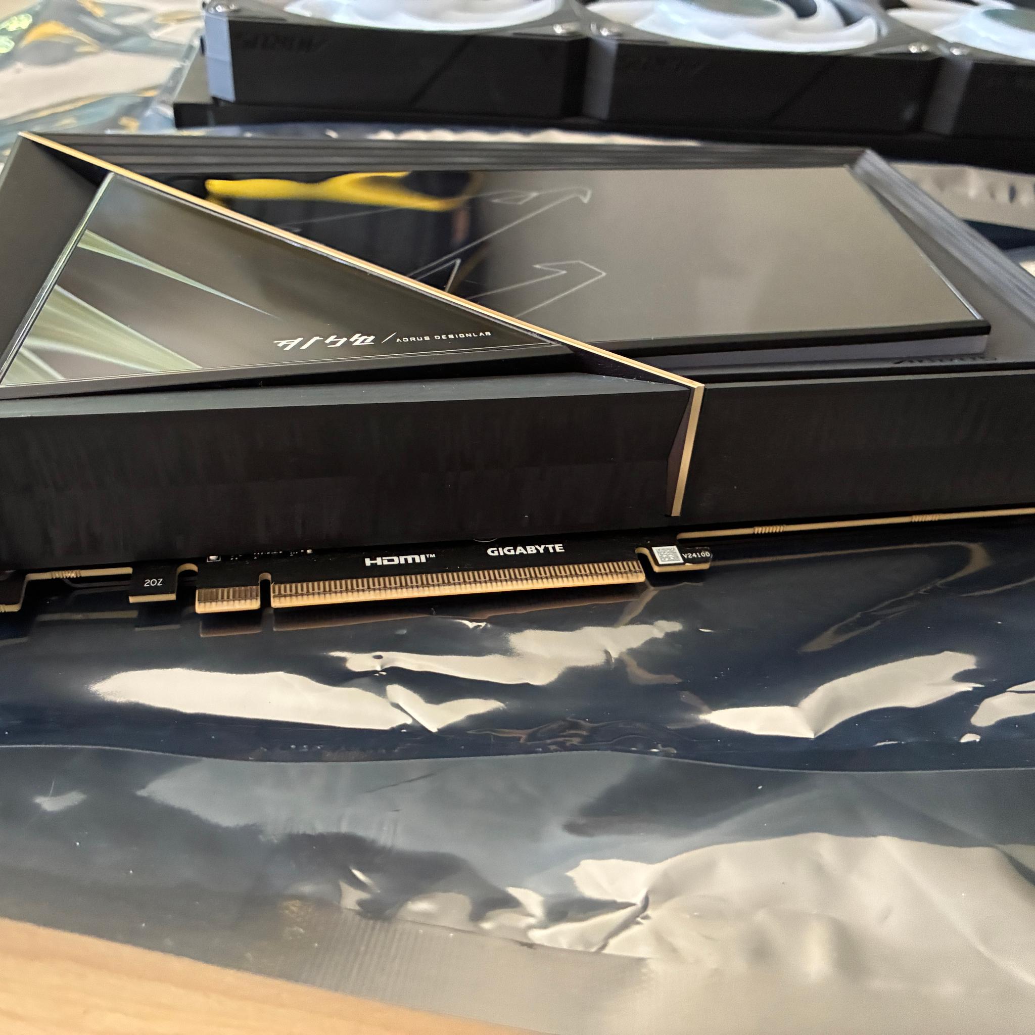 AORUS GeForce RTX™ 5090 XTREME WATERFORCE 32G GV-N5090AORUSX W-32GD