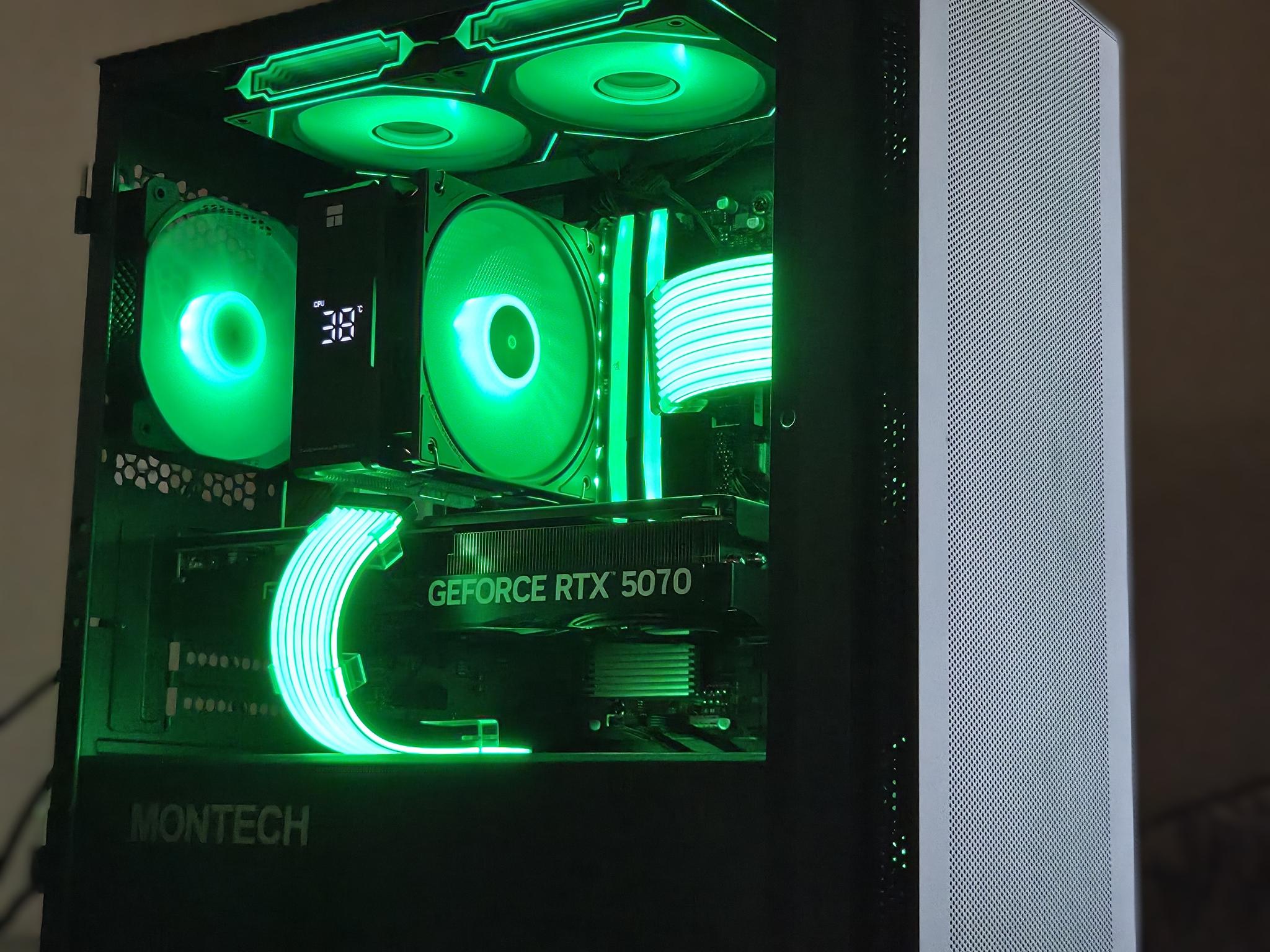 Bay Breeze!🌊– RTX 5070 + Ryzen 5 9600X | 32GB DDR5 | 1TB Gen4 NVMe | Temp Display!