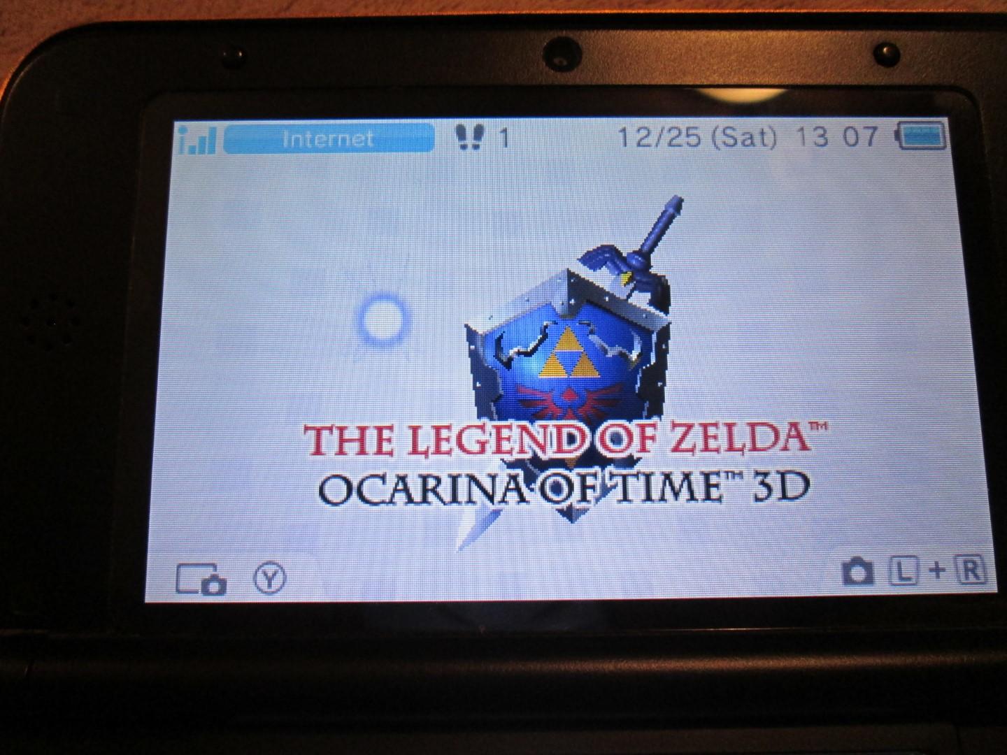 Nintendo 3ds XL Gold Metal Case With Accessories And Games