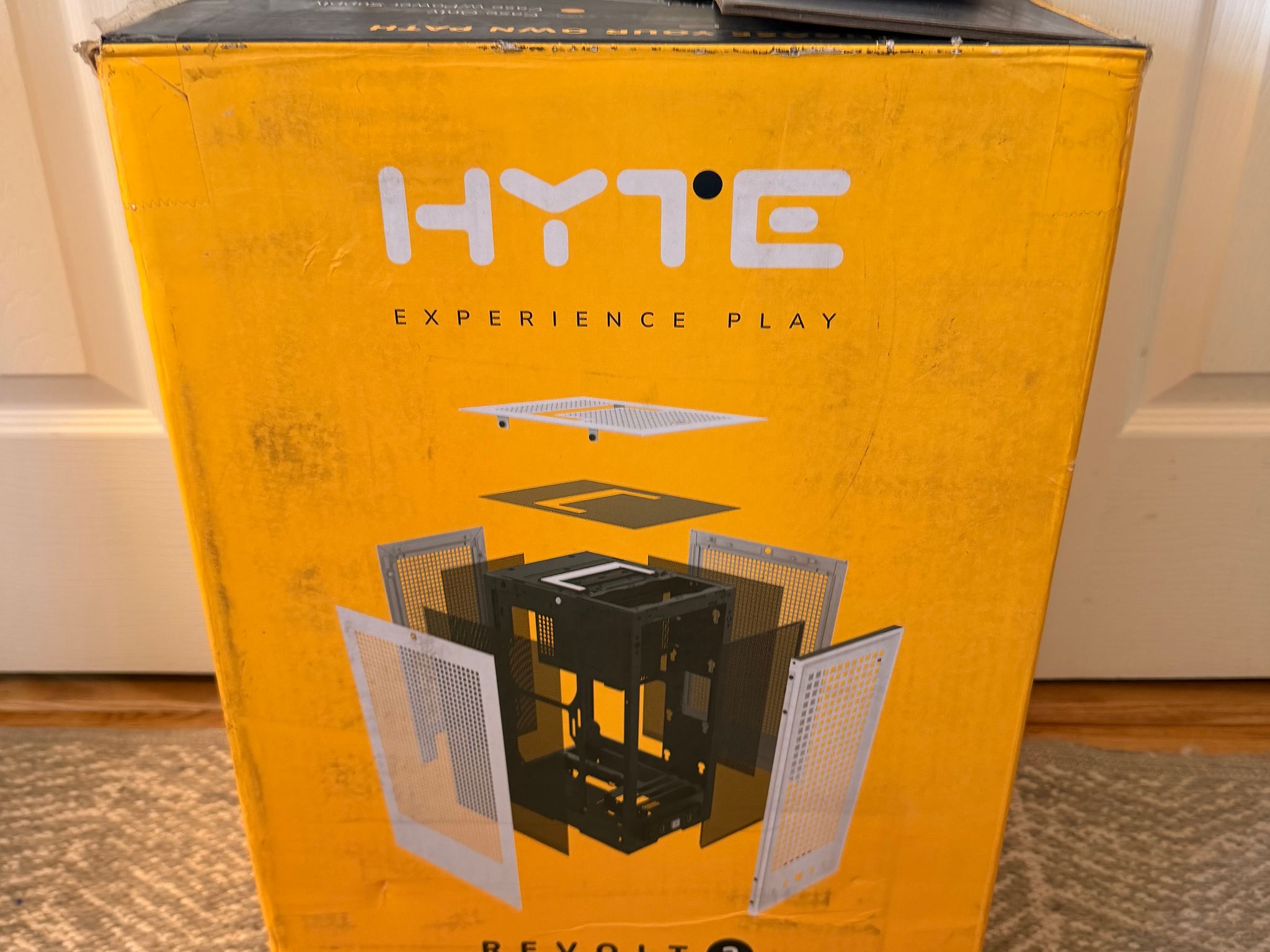 HYTE Revolt 3 ITX Case + 700W PSU + Wavlink WiFi 6 Adapter