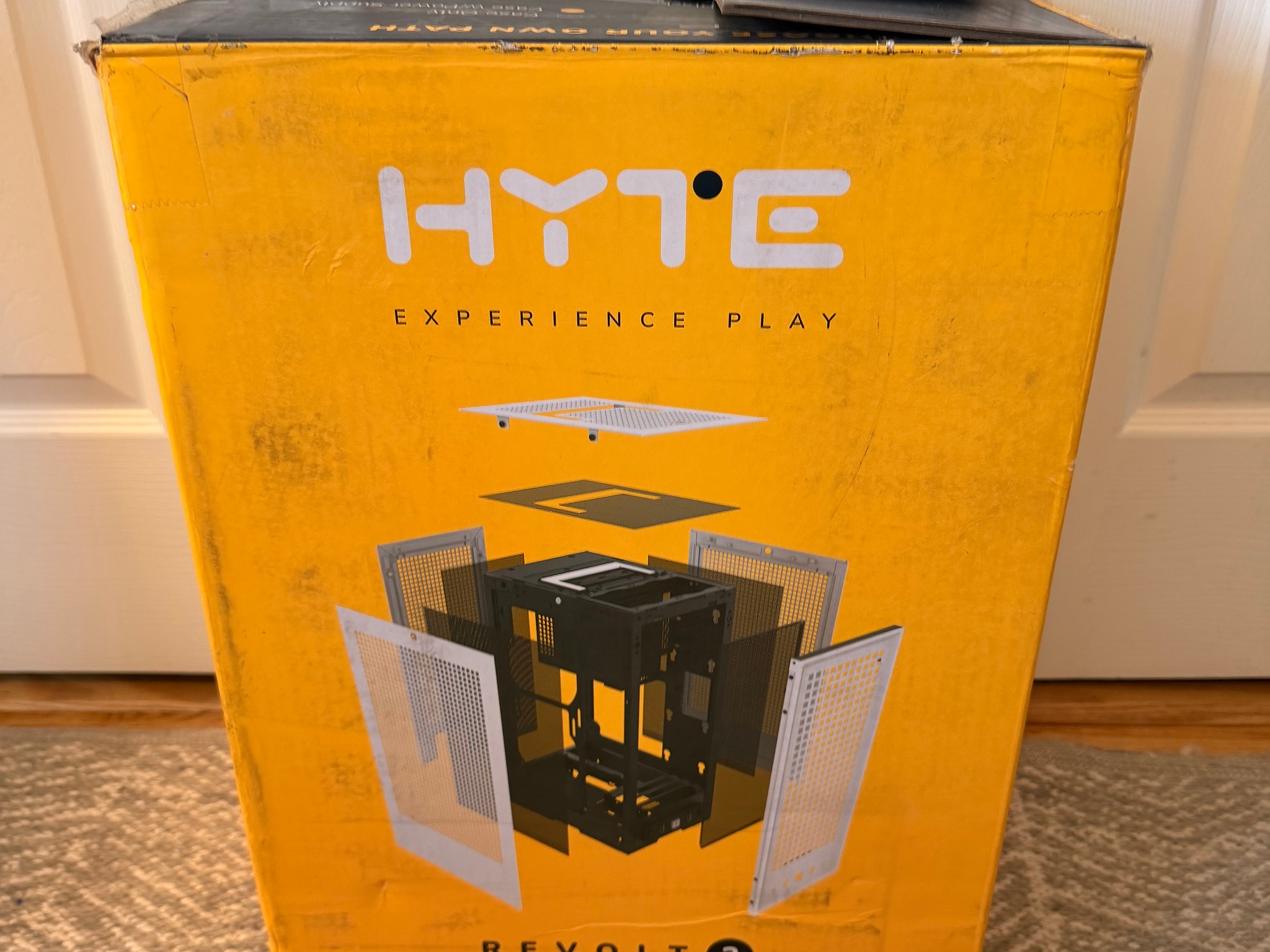 HYTE Revolt 3 ITX Case + 700W PSU + Wavlink WiFi 6 Adapter