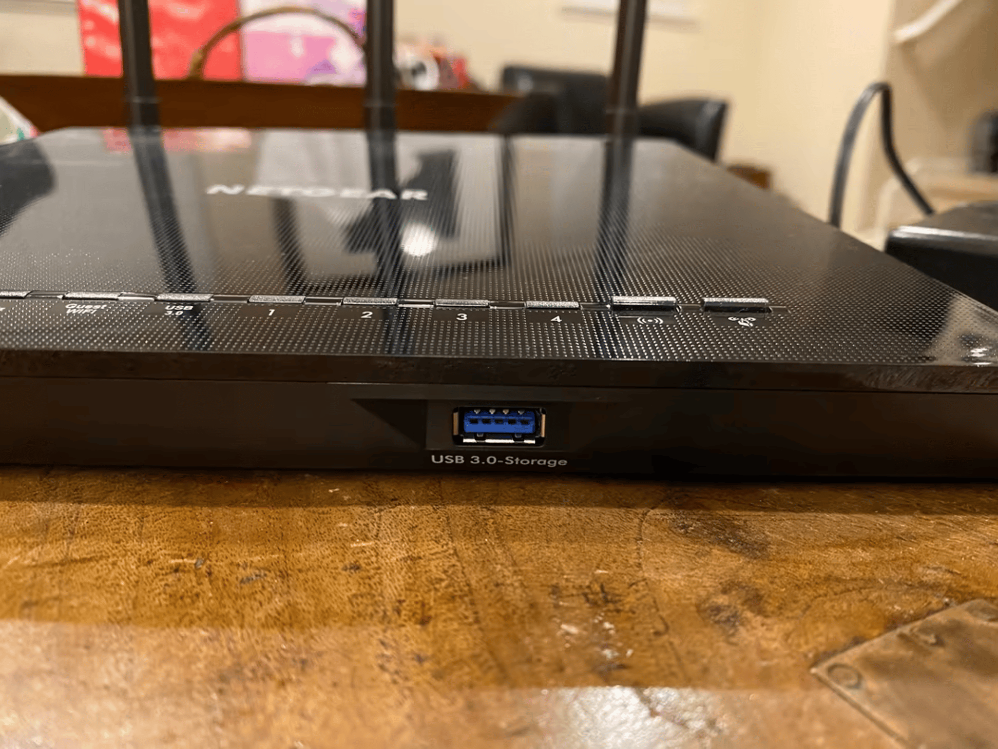 Netgear NightHawk AC1750 - R6700v3 WiFi Router