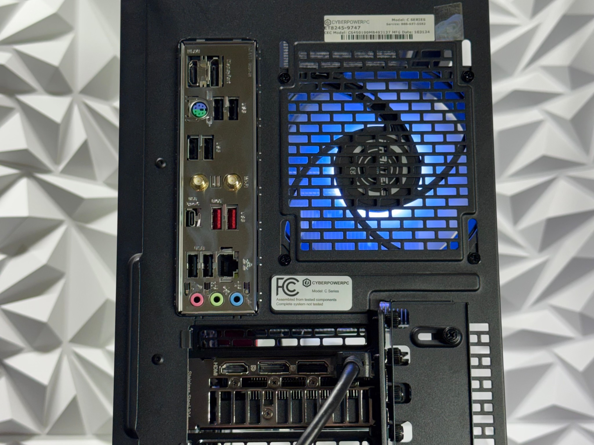 Ryzen 7 8700F / 16GB 6000MHz DDR5 / RTX 4060 / 500GB Crucial SSD / windows 11 home