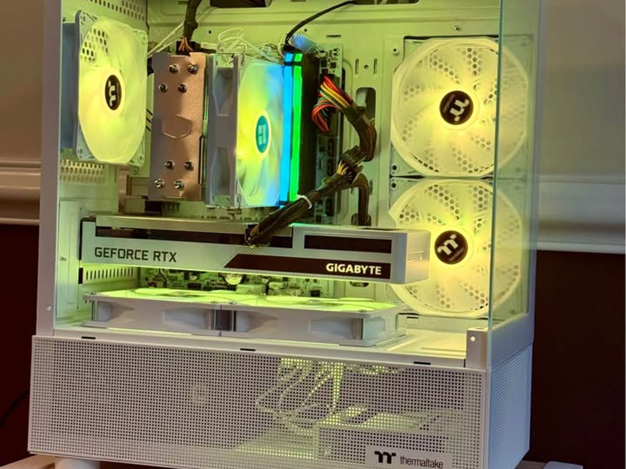 White Out RTX 3060 12GB Gaming PC - Ryzen 5500 | 16 GB DDR4 | 512 GB SSD