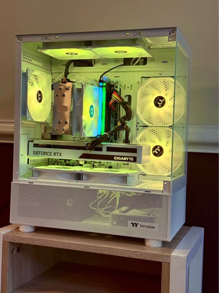 White Out RTX 3060 12GB Gaming PC - Ryzen 5500 | 16 GB DDR4 | 512 GB SSD