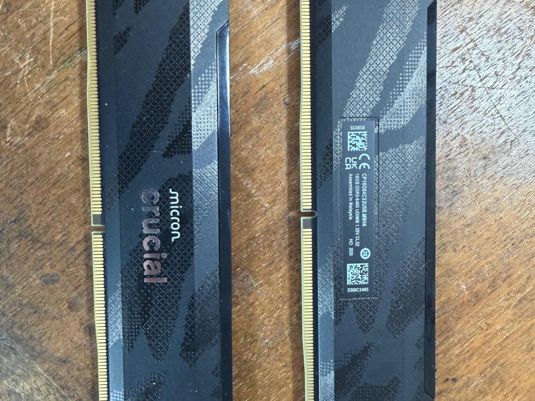 NEW Crucial Pro 32GB (16GBx2) DDR5-6400 CL32 RAM (without original packaging)
