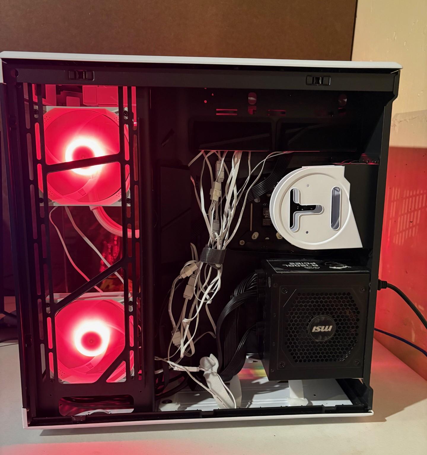 AMD Radeon RX 7900 GRE - Image 2