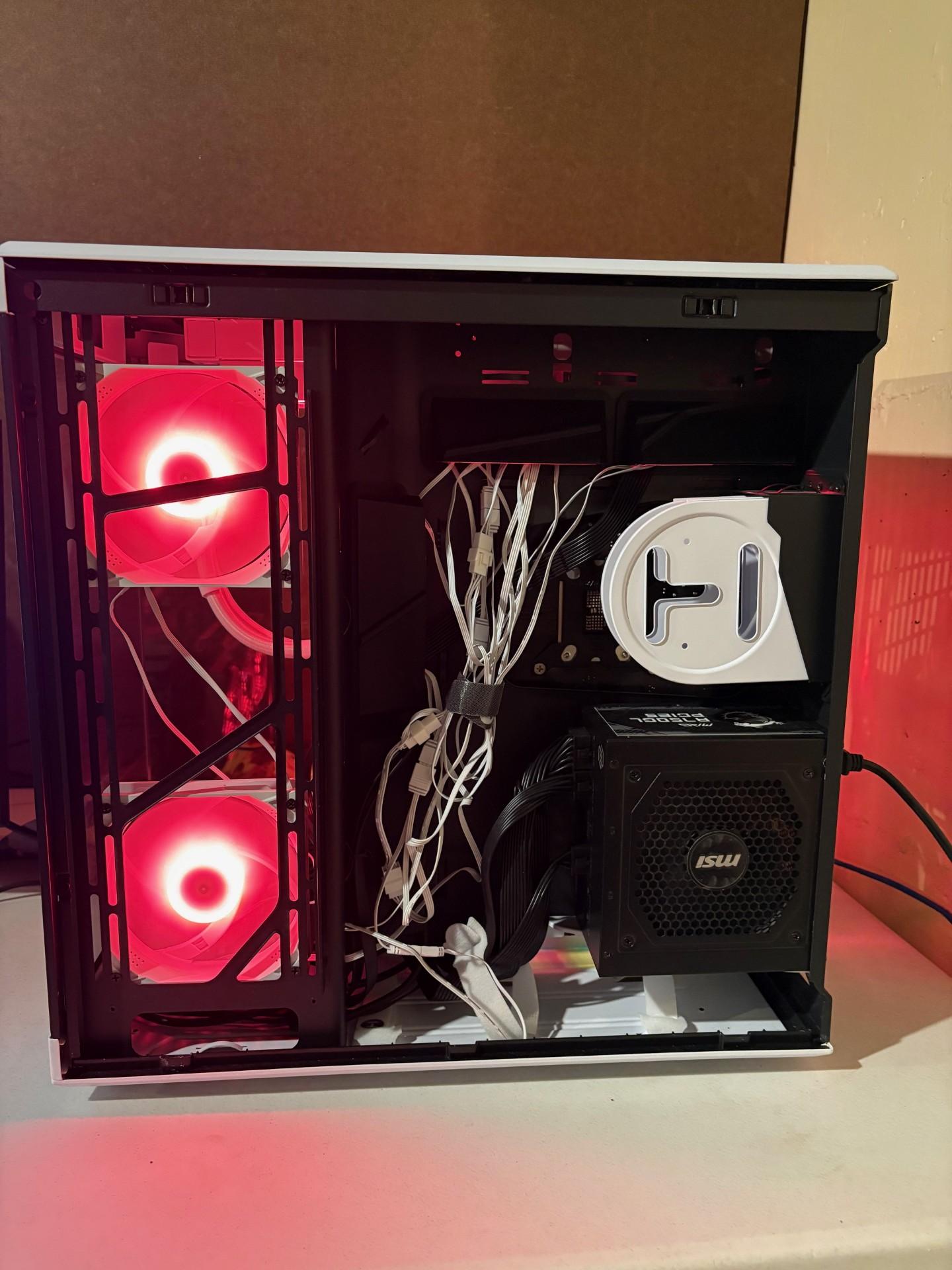 HIGH PERFORMANCE GAMING PC 7900 GRE 12700KF