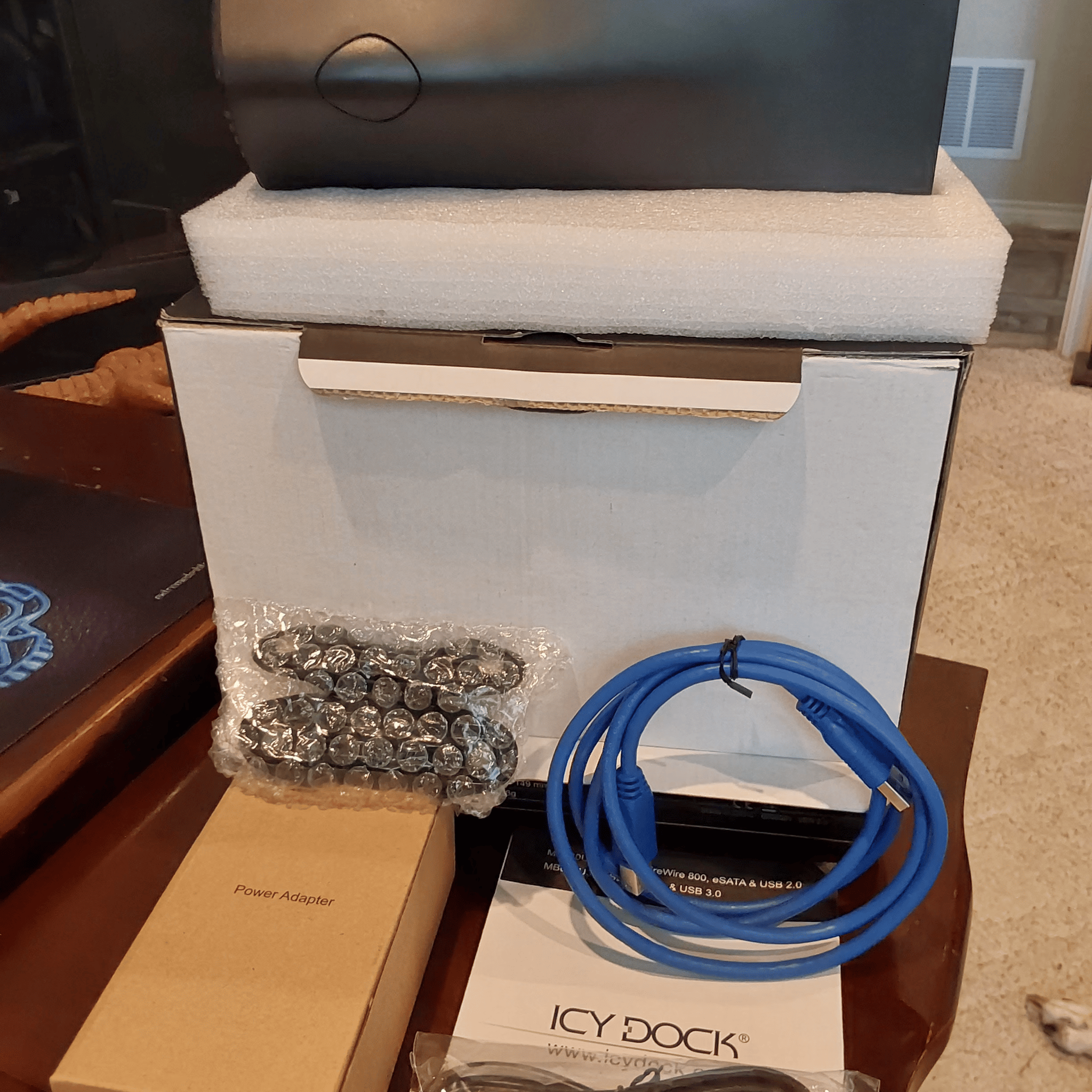 ICY DOCK Blizzard USB 3.0 & eSATA External 3.5” Sata Hard Drive Enclosure (MB080U3S-1SB)