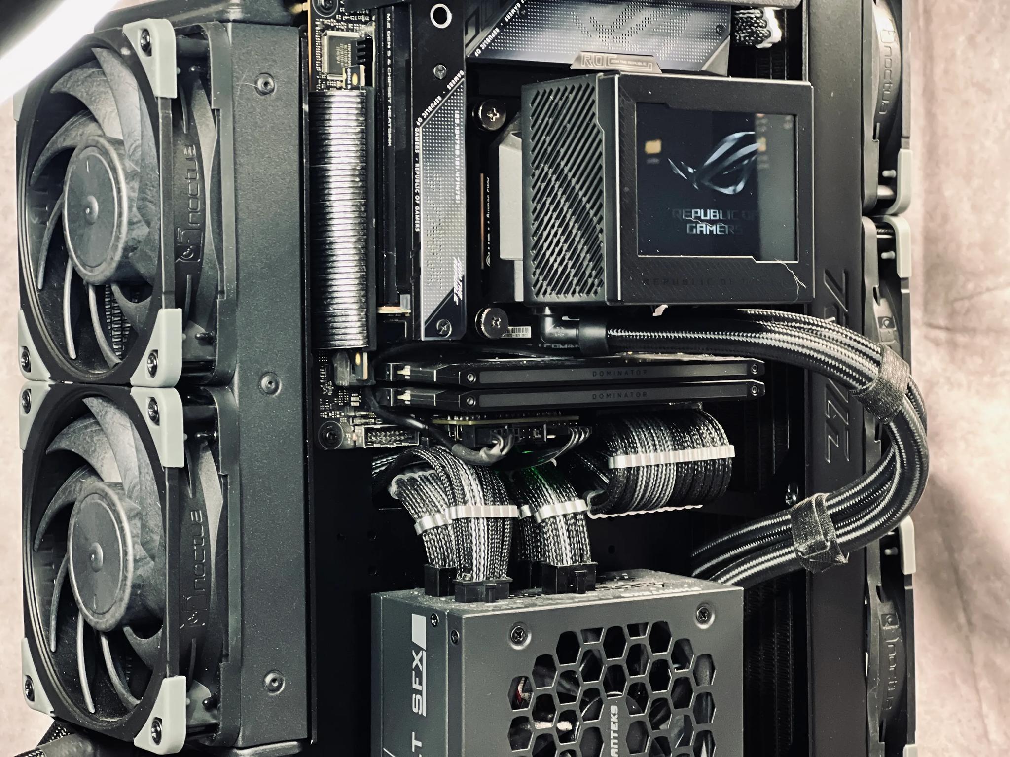High-end Gaming PC in the Xproto-L - 7800X3D, RTX 4090, 64GB Dom. Titanium DDR5, Dual AIO Cooling