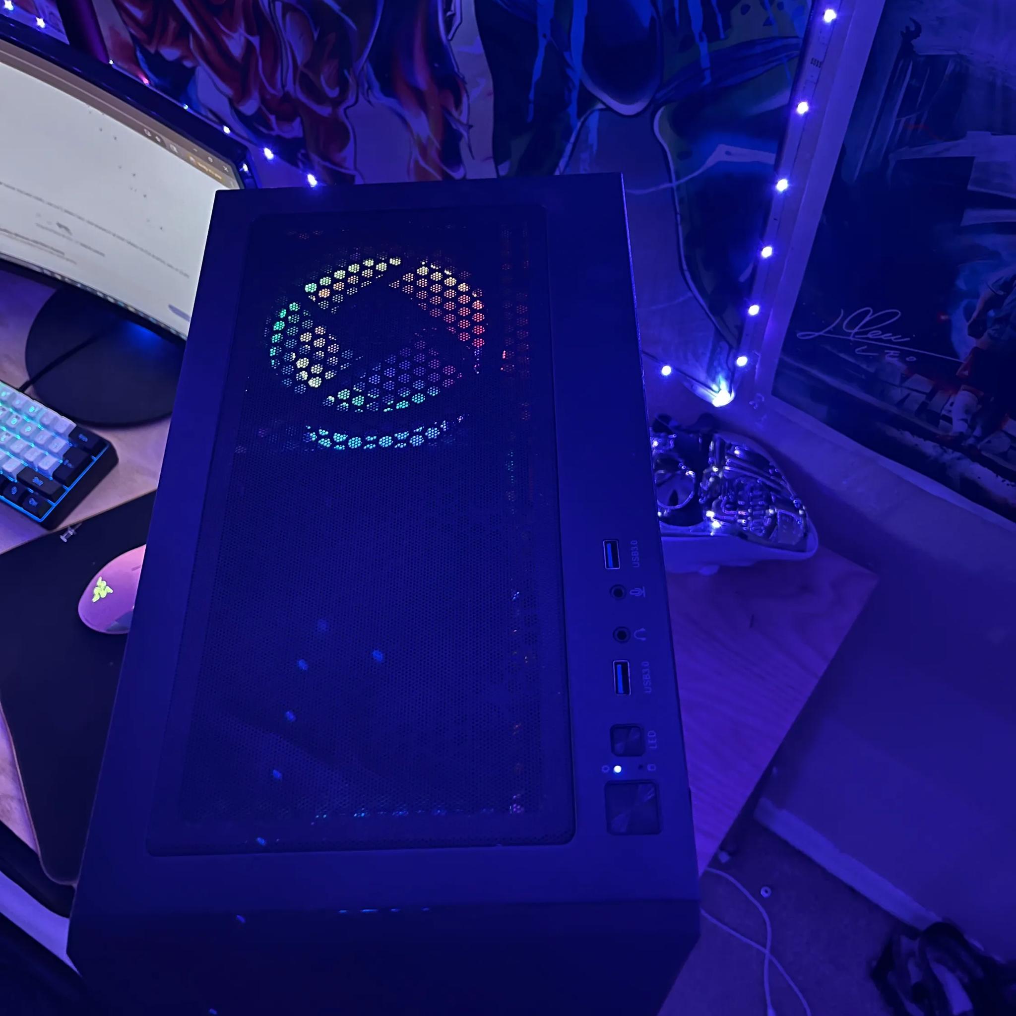On sale gaming computer with xfx speedster graphic card, water cooled, 2 ssd cards, 1000W Power Sup.