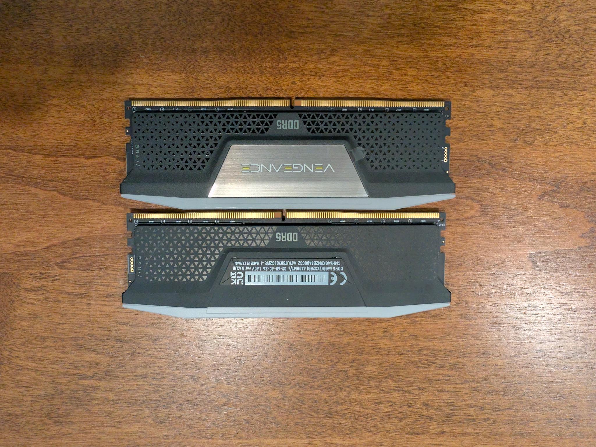 Corsair vengece 64gb RGB 2x32 6400 | Jawa