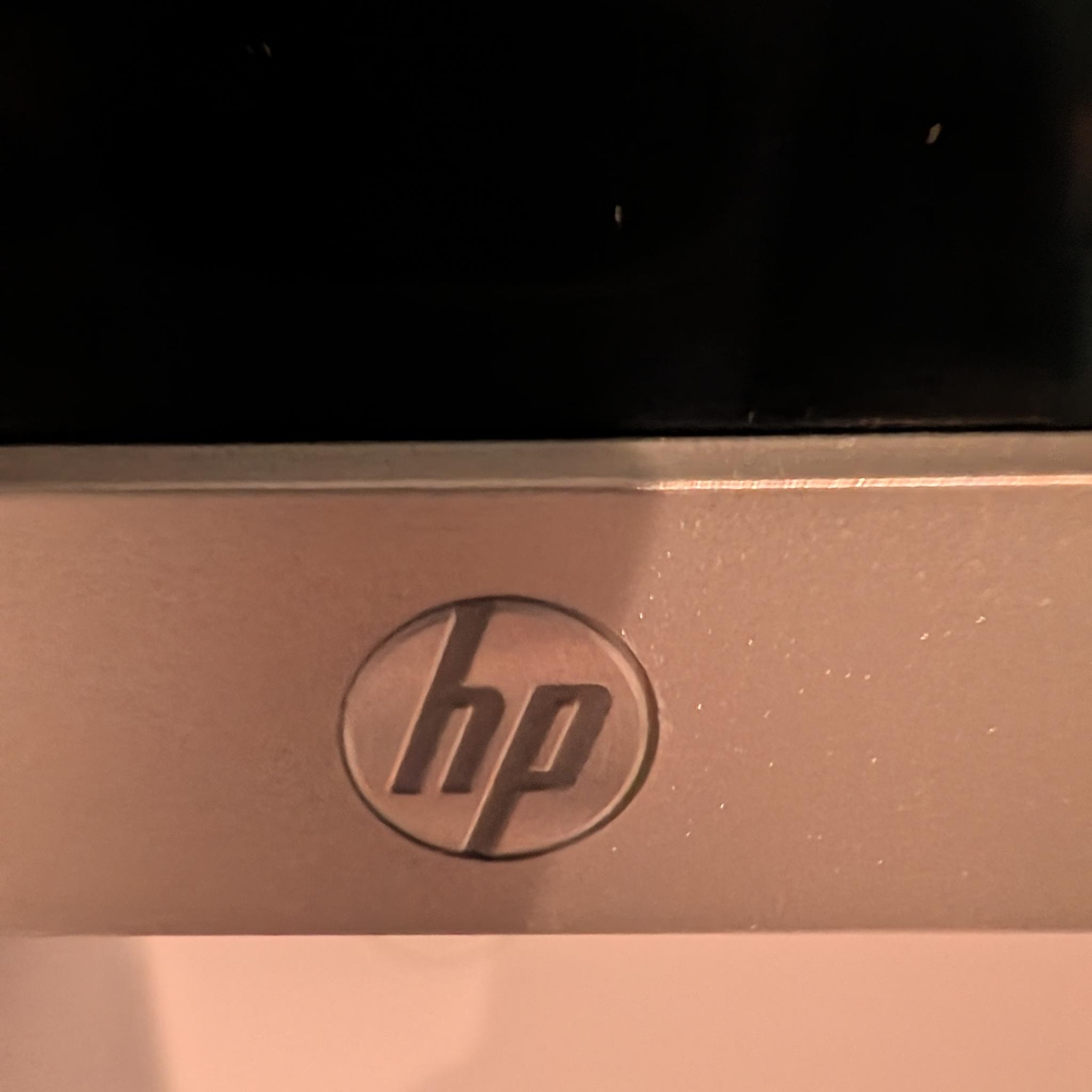 HP Pavilion 27xw Monitor With CABLE