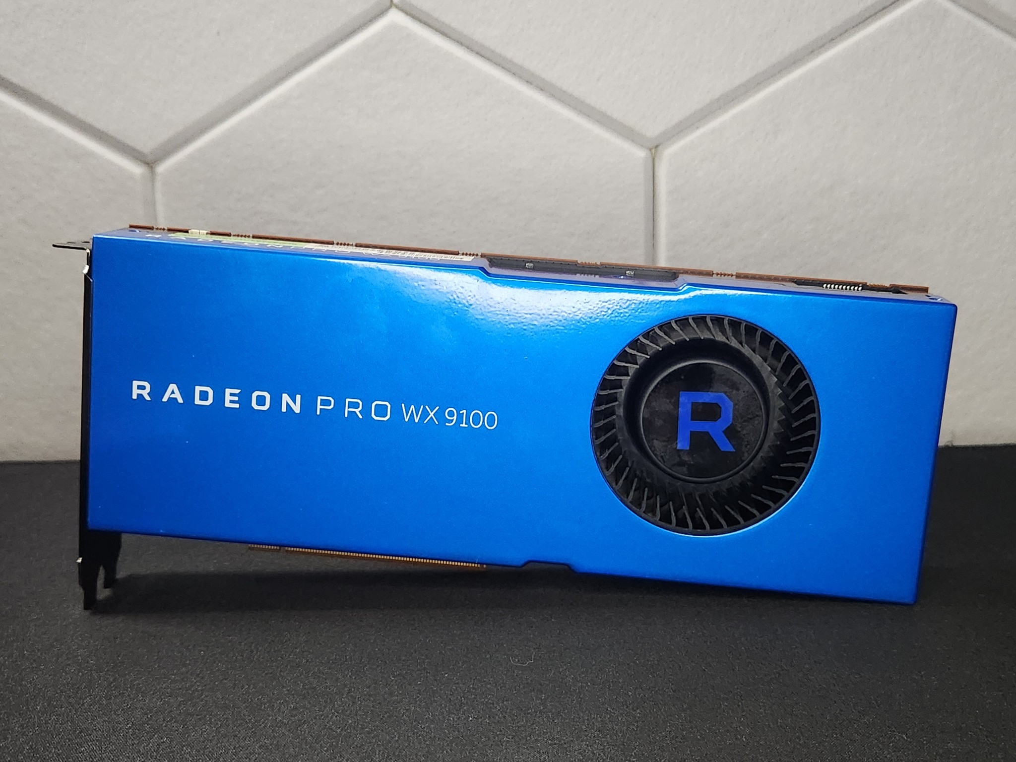 AMD Radeon Pro WX 9100