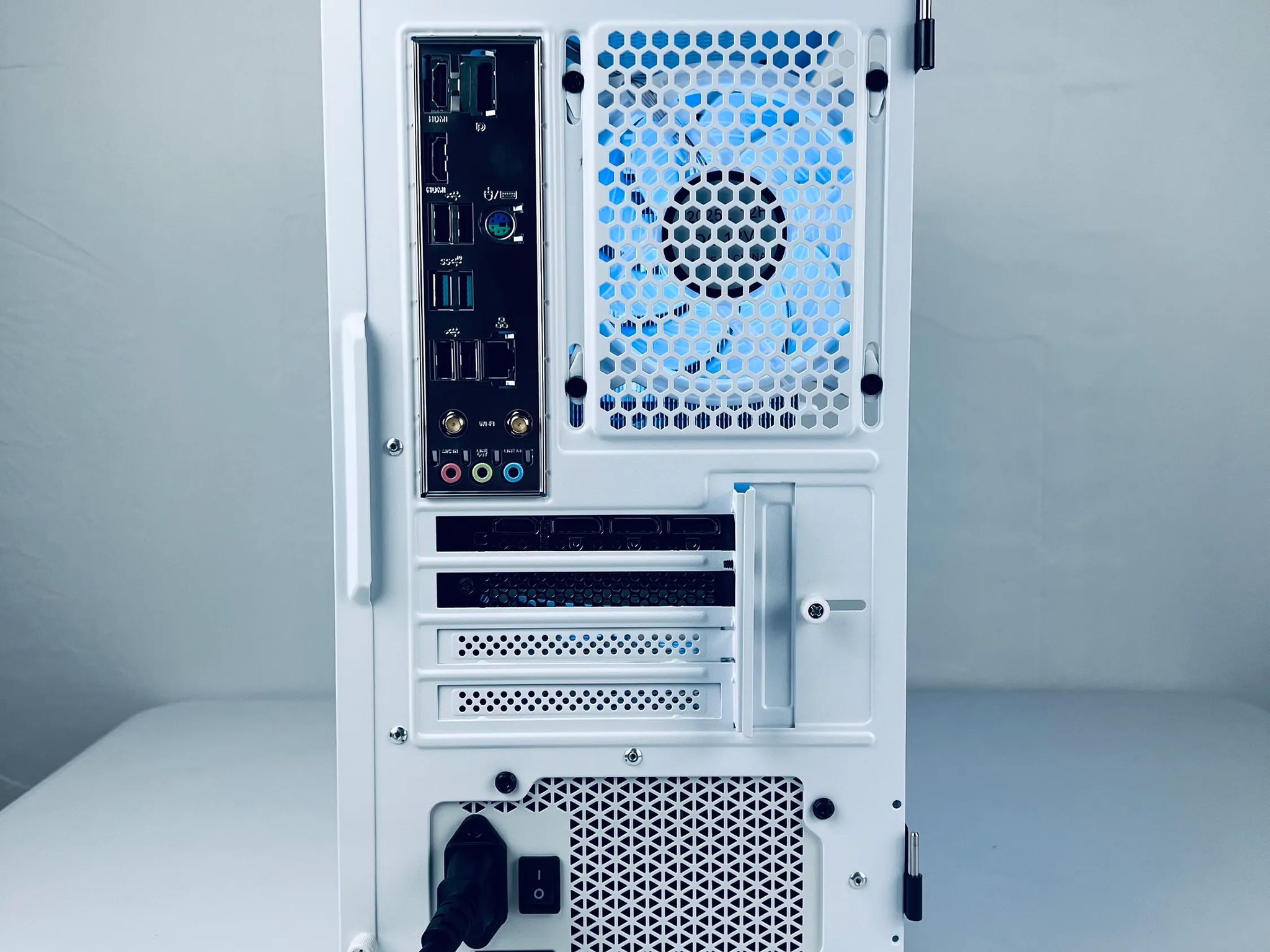 Intel i5-12400 | RTX 3060 | White Theme Mid-range Gaming PC Build