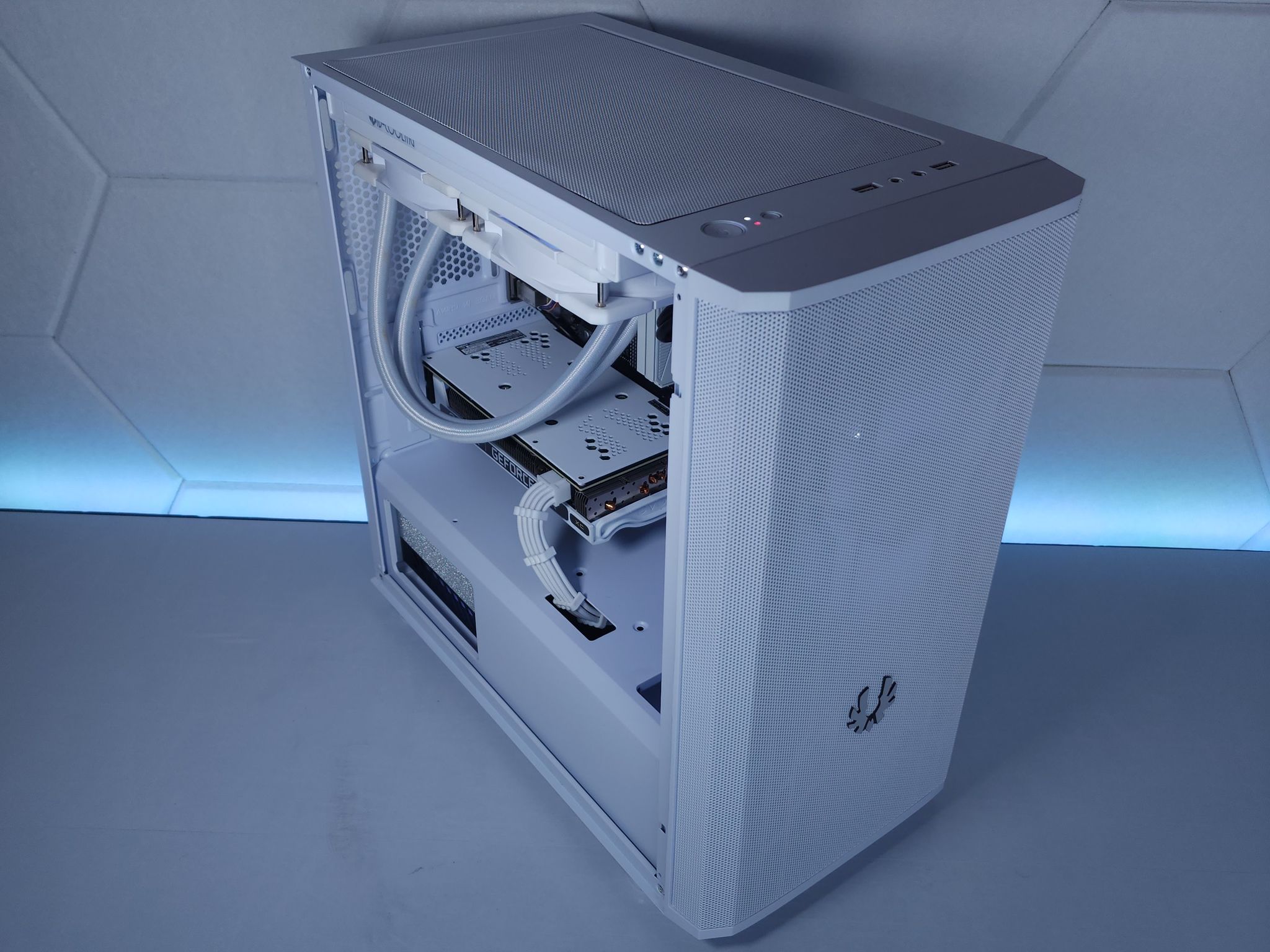🤍🤍 RTX 3060 Ti // Core i5 12400 // 16GB 3600MHz // 1TB NVMe Gen 3