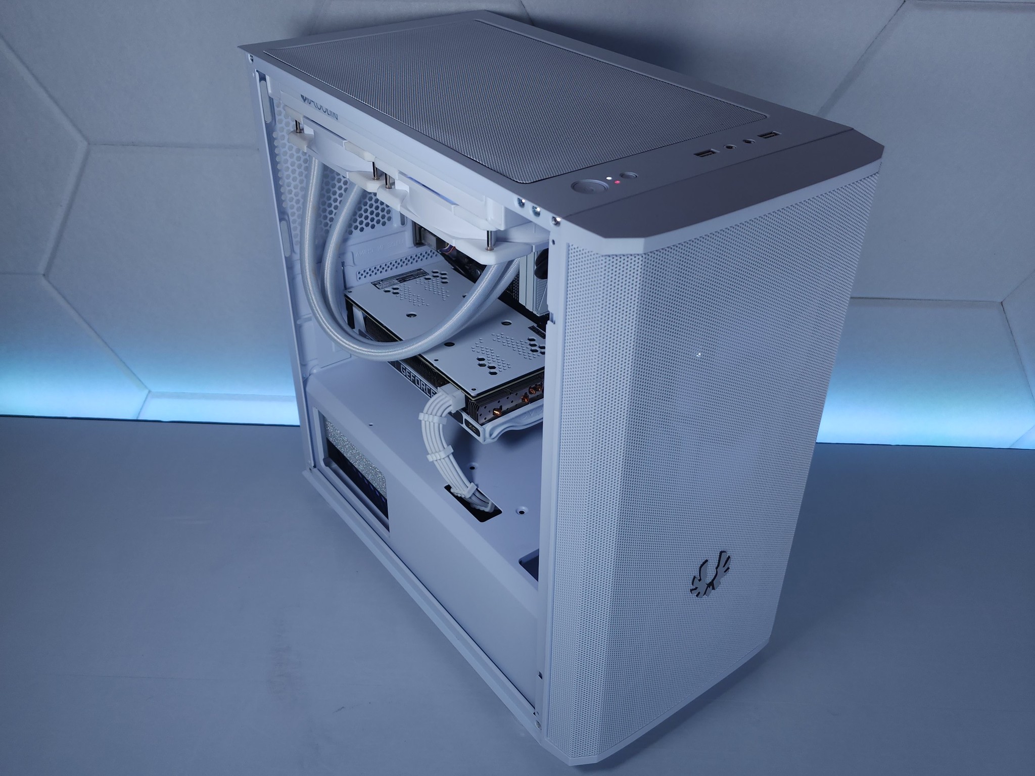 🤍🤍 RTX 3060 Ti // Core i5 12400 // 16GB 3600MHz // 1TB NVMe Gen 3
