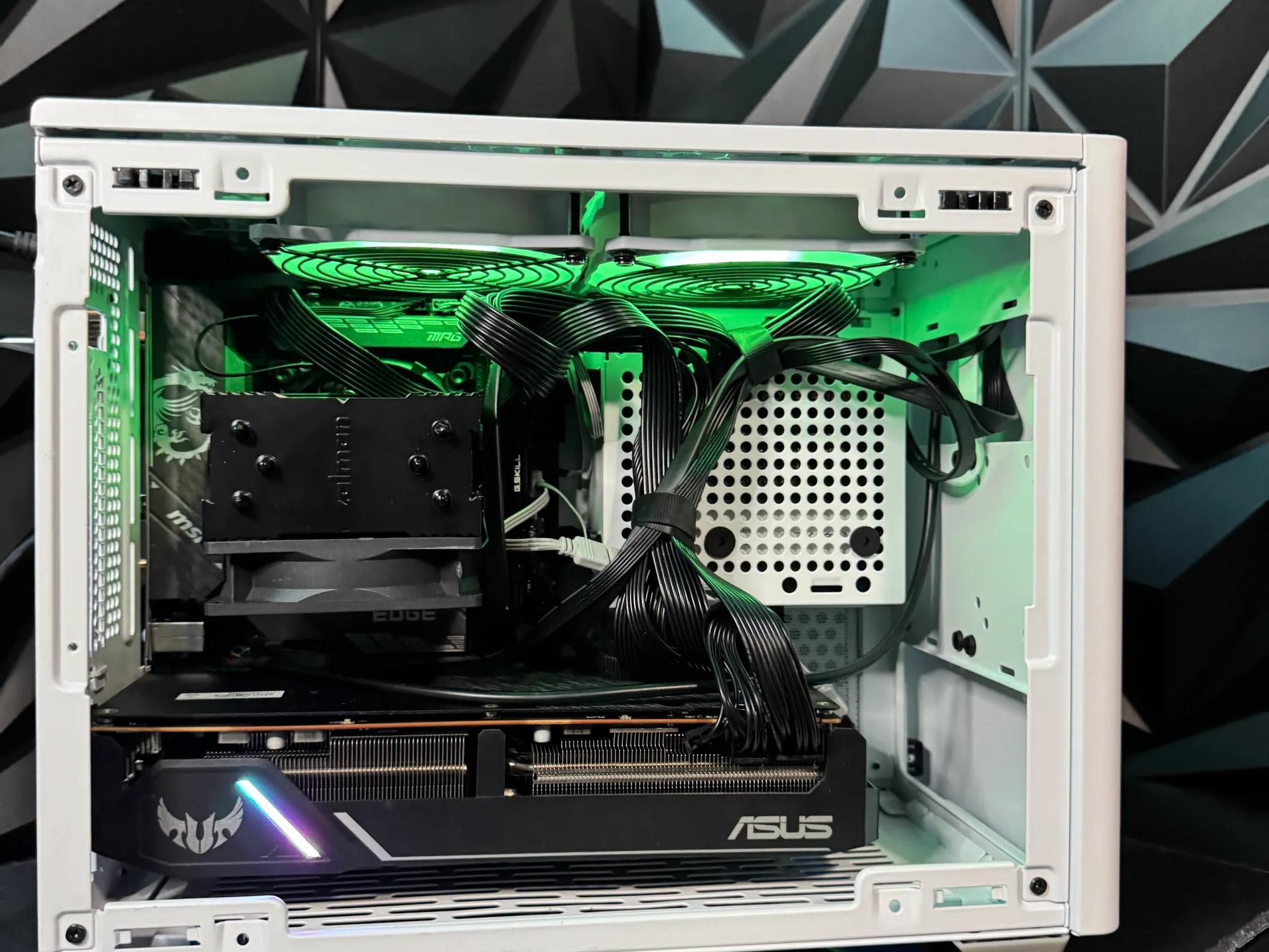 🎮🖥️🐾Tiny Tusker🎮🖥️🐾 |i7 10700T| RX 5700XT| 16 GB DDR4| 1.25 TB NVME