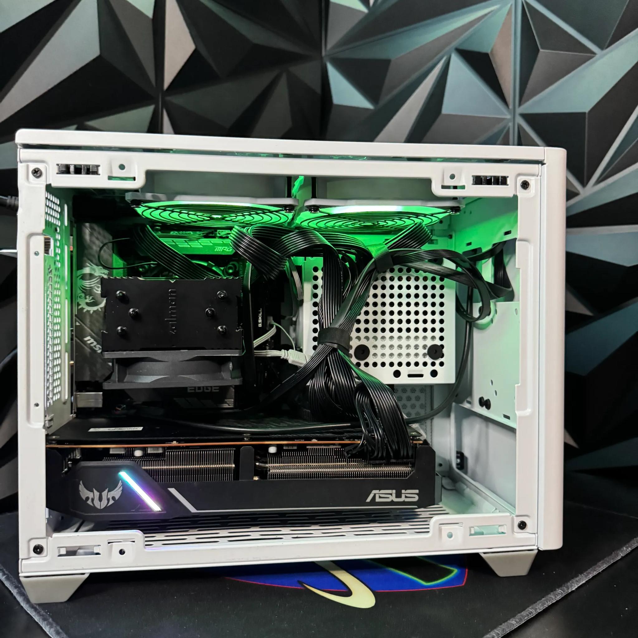 🎮🖥️🐾Tiny Tusker🎮🖥️🐾 |i7 10700T| RX 5700XT| 16 GB DDR4| 1.25 TB NVME