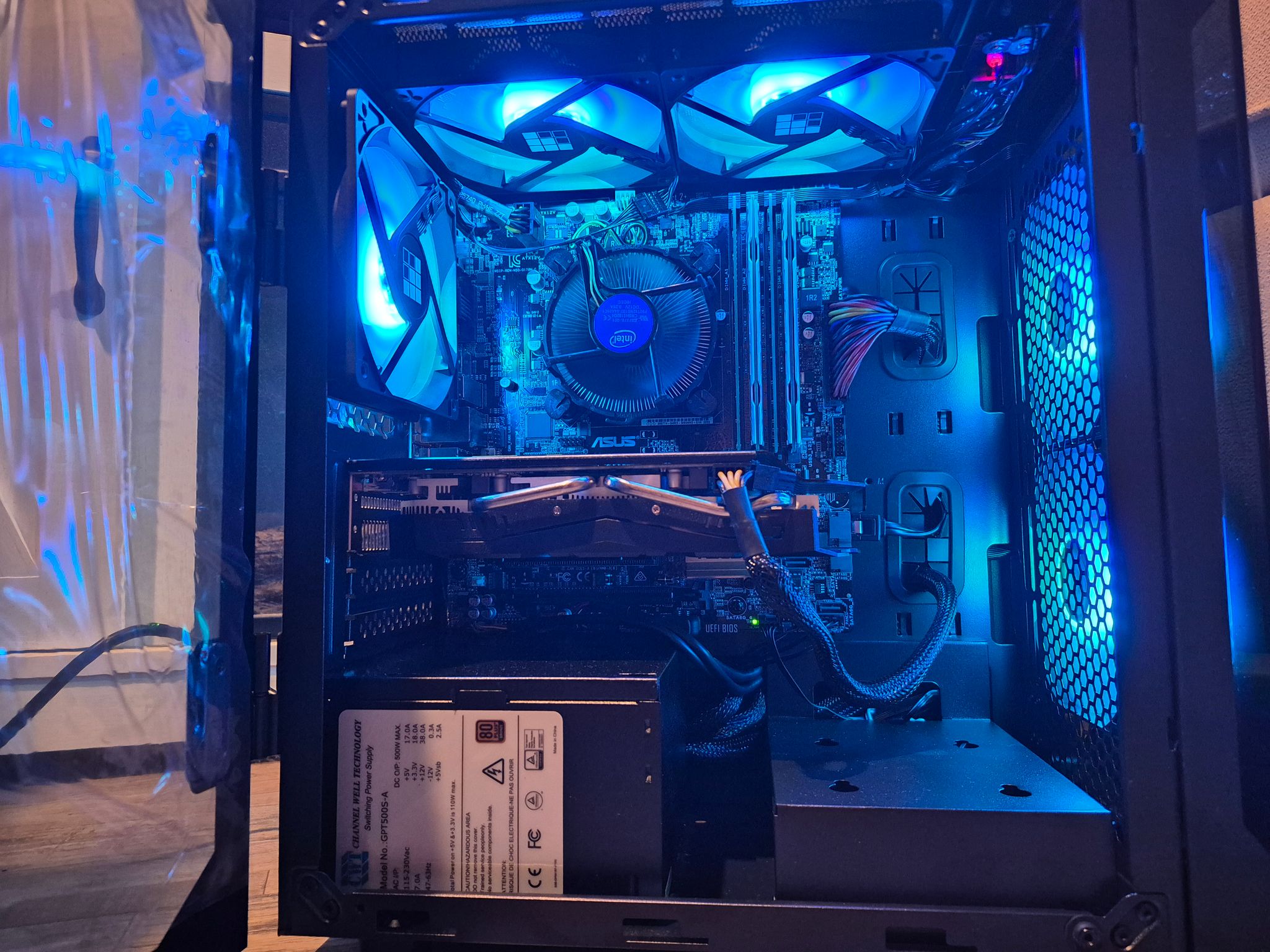 Budget Essentials | i5-7600K, RX 580 8GB 2048SP, 16GB RAM, 512GB SSD, Win11