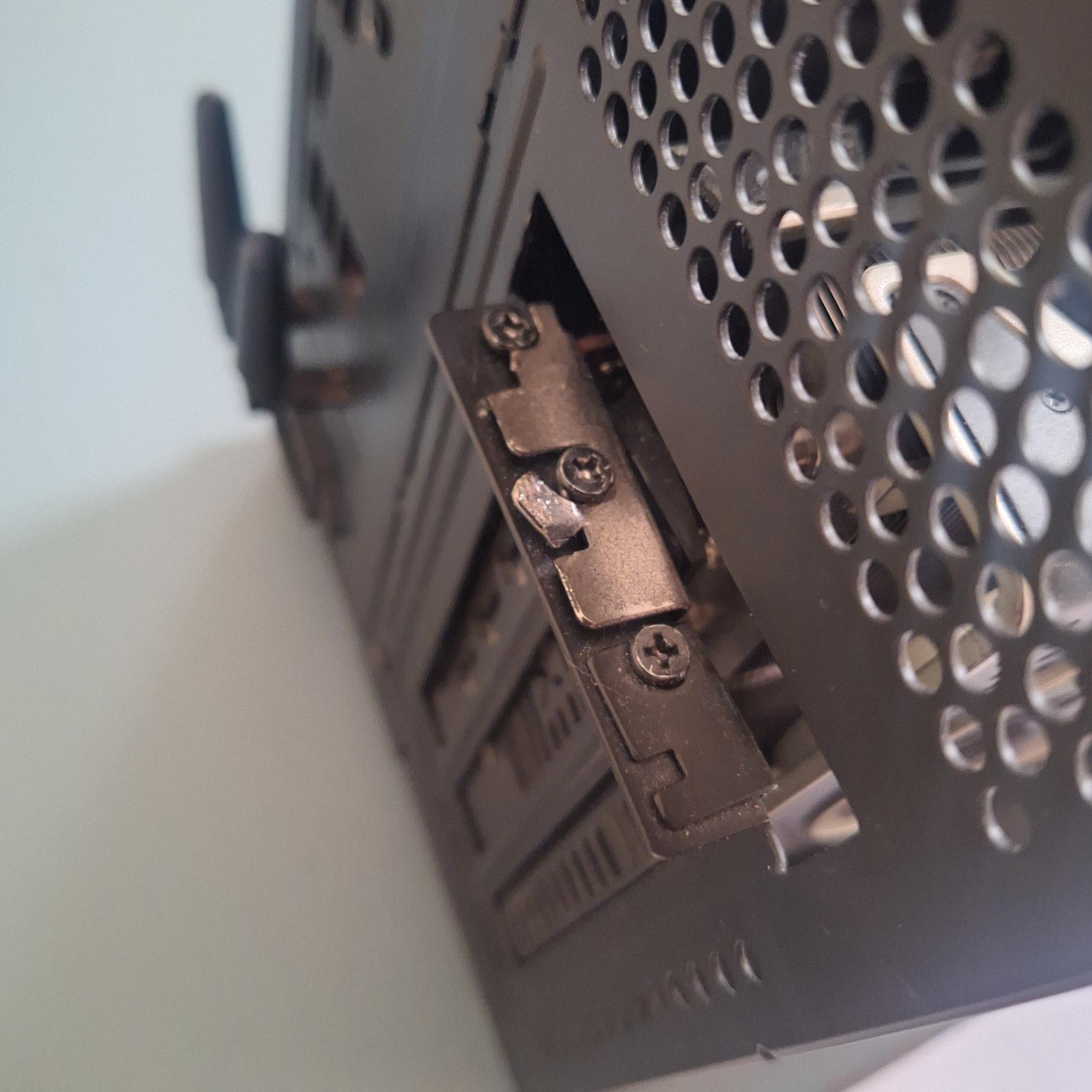 XFX Speedster MERC 319 RX 6950 XT 16GB - Fully Functional - Cosmetic Shroud Damage