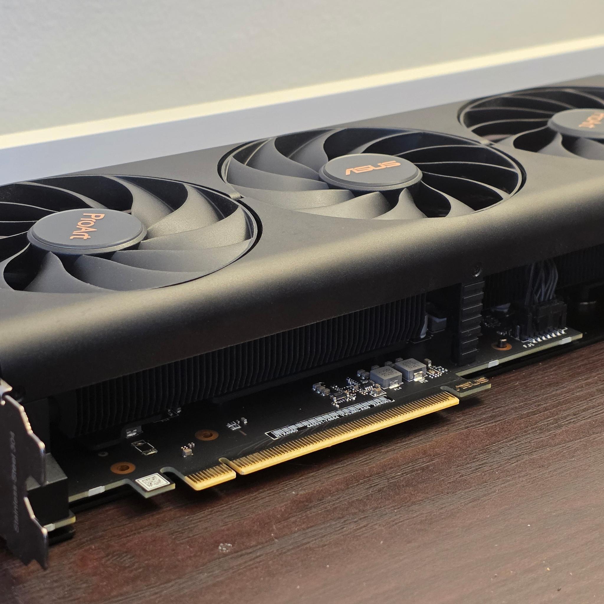 Like-new ASUS ProArt GeForce RTX 4060 OC Edition (8GB GDDR6) — PROART-RTX4060-O8G