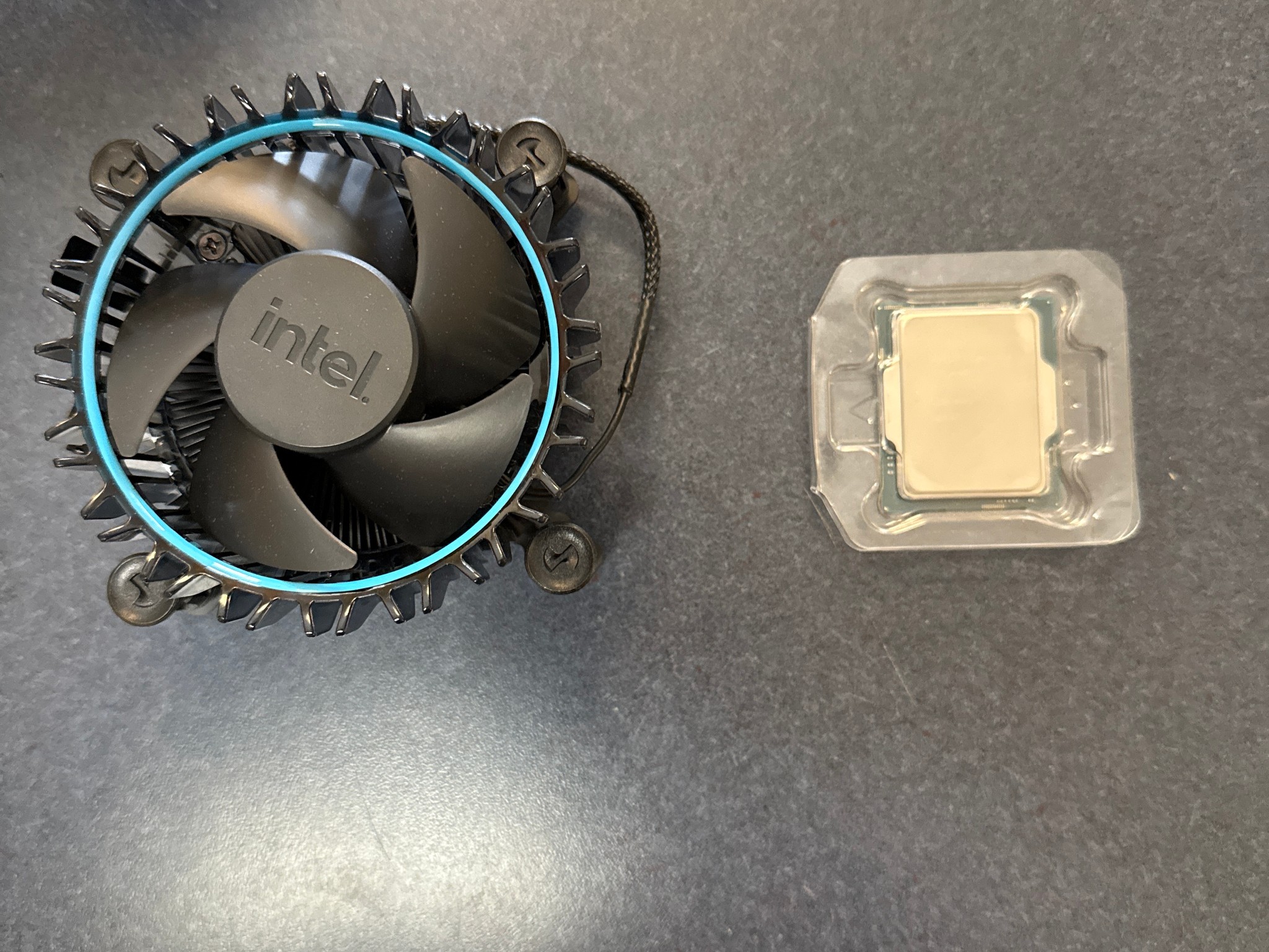Intel Core i5-12400F