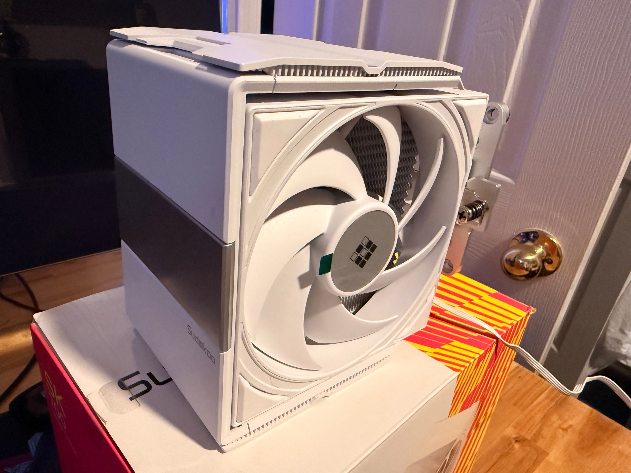 Sudokoo (DeepCool) SK700 White sedition 120 tower cooler