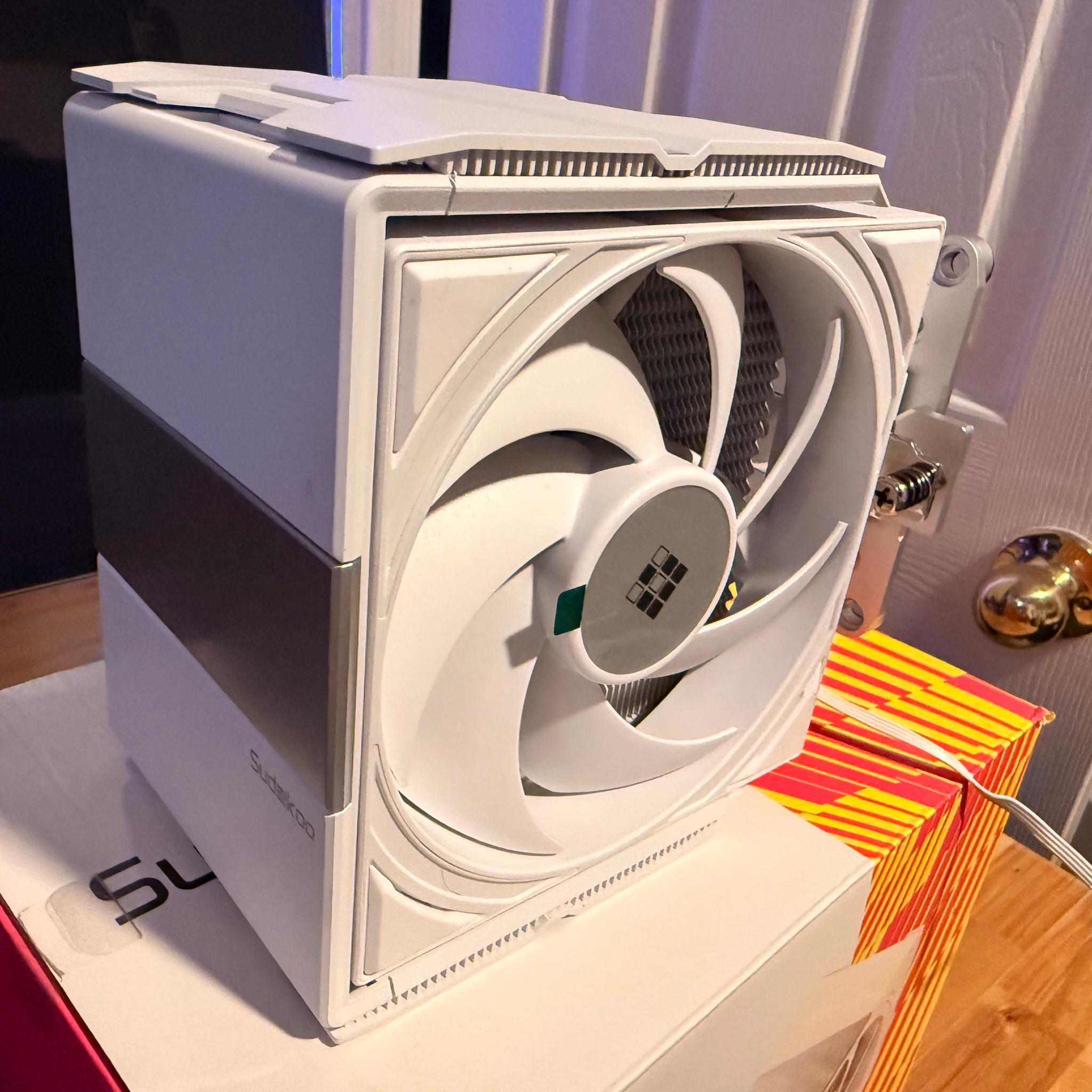 Sudokoo (DeepCool) SK700 White sedition 120 tower cooler