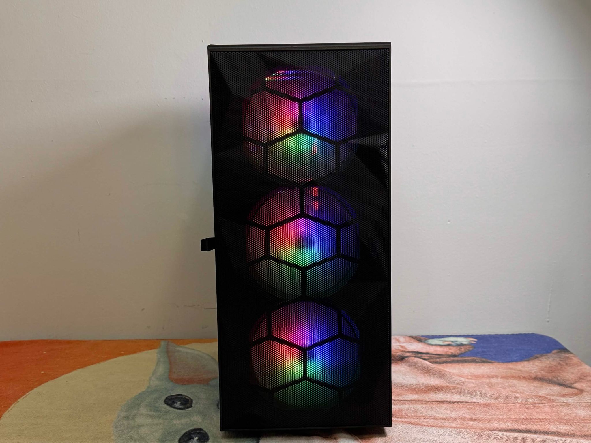 Gaming PC: Ryzen 5 7600x / MSI GeForce RTX 5070 12G SHADOW 3X OC / 32GB RAM