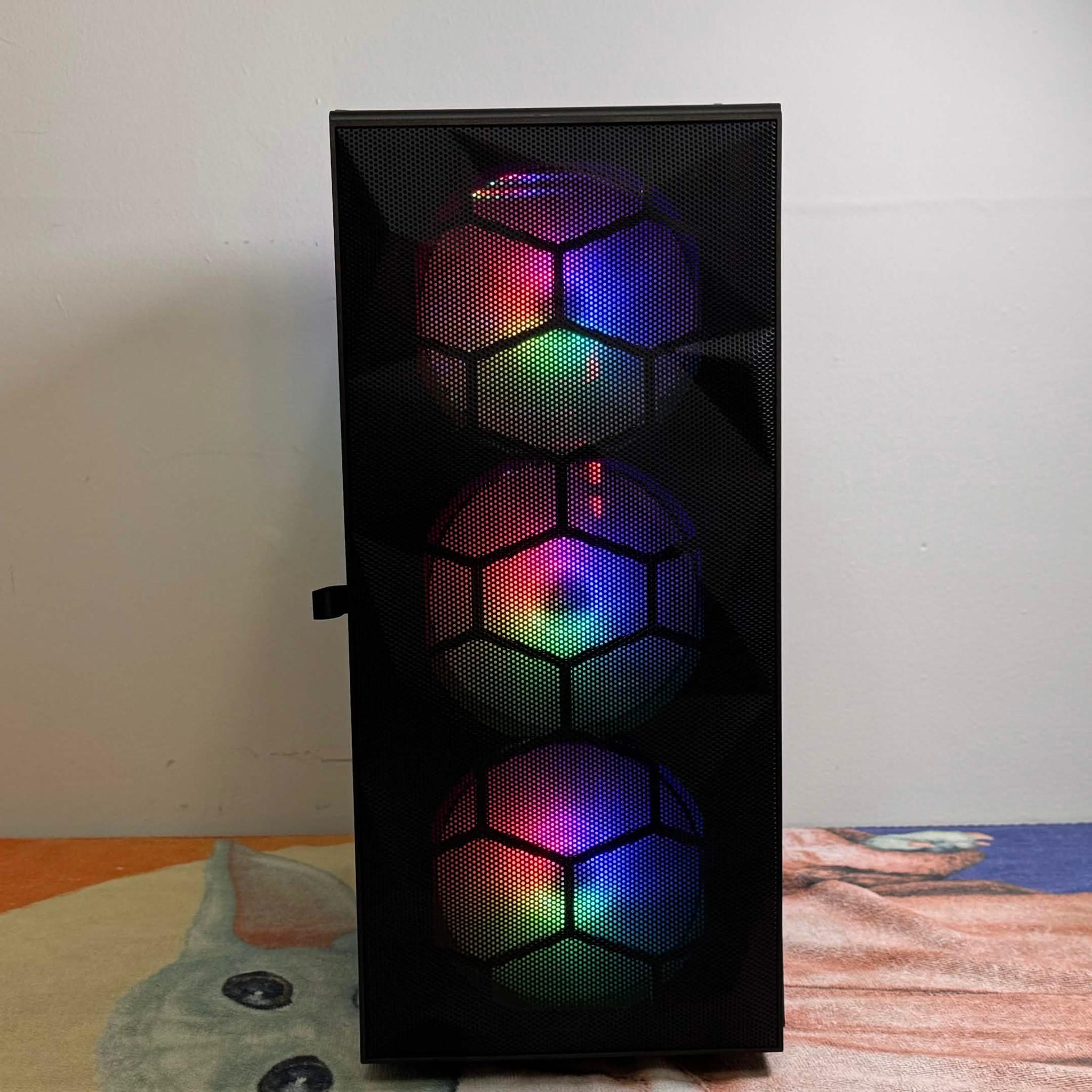 Gaming PC: Ryzen 5 7600x / MSI GeForce RTX 5070 12G SHADOW 3X OC / 32GB RAM