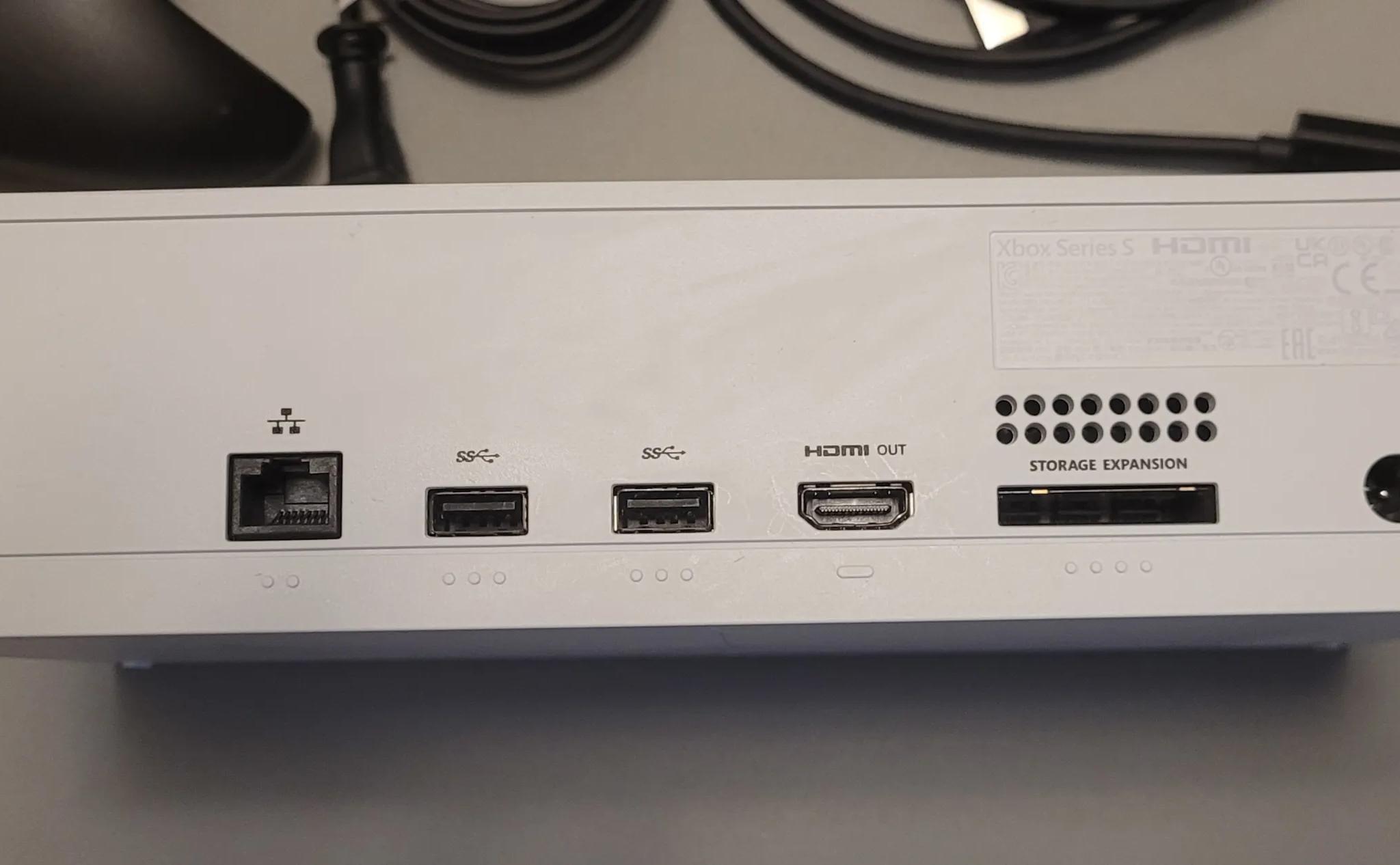 Xbox Series S 512gb and controller/cords