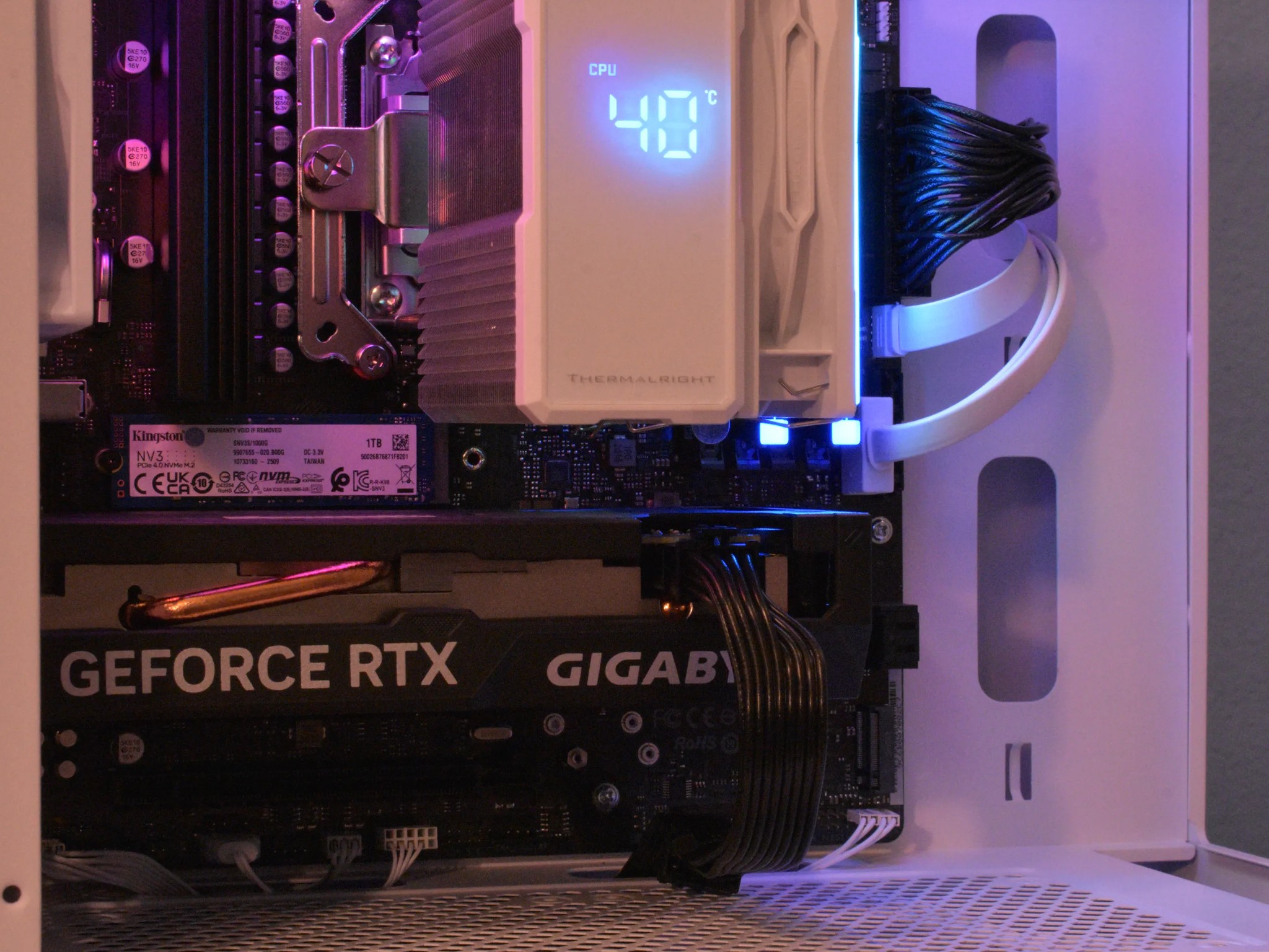 ⬜Whiteout v2⬜ Ryzen 5 7500F | RTX 4060 8GB | 16GB Ram 6000mhz | 1TB nVME Gen4 SSD | Win11 Pro + Wifi