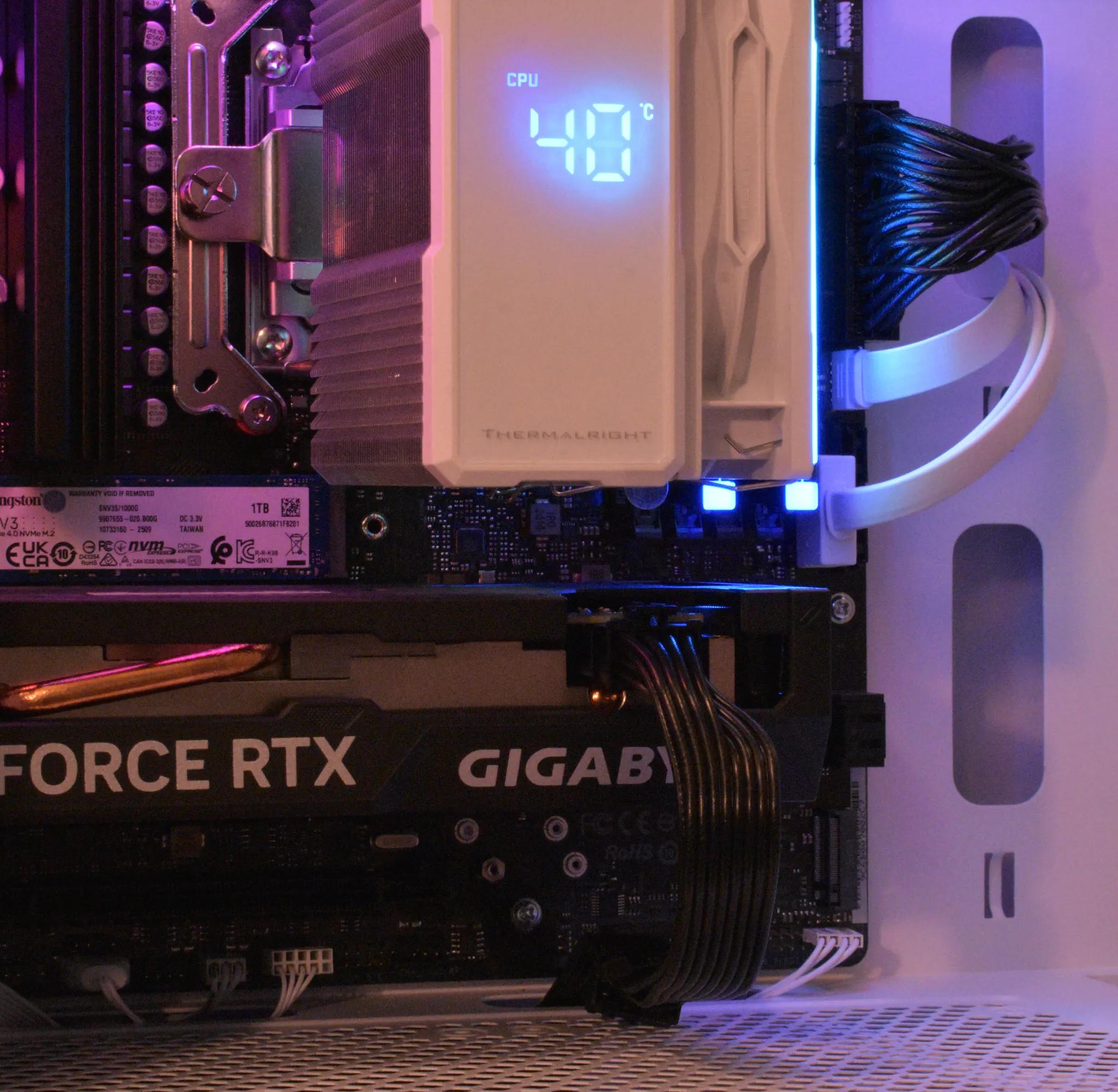 ⬜Whiteout v2⬜ Ryzen 5 7500F | RTX 4060 8GB | 16GB Ram 6000mhz | 1TB nVME Gen4 SSD | Win11 Pro + Wifi
