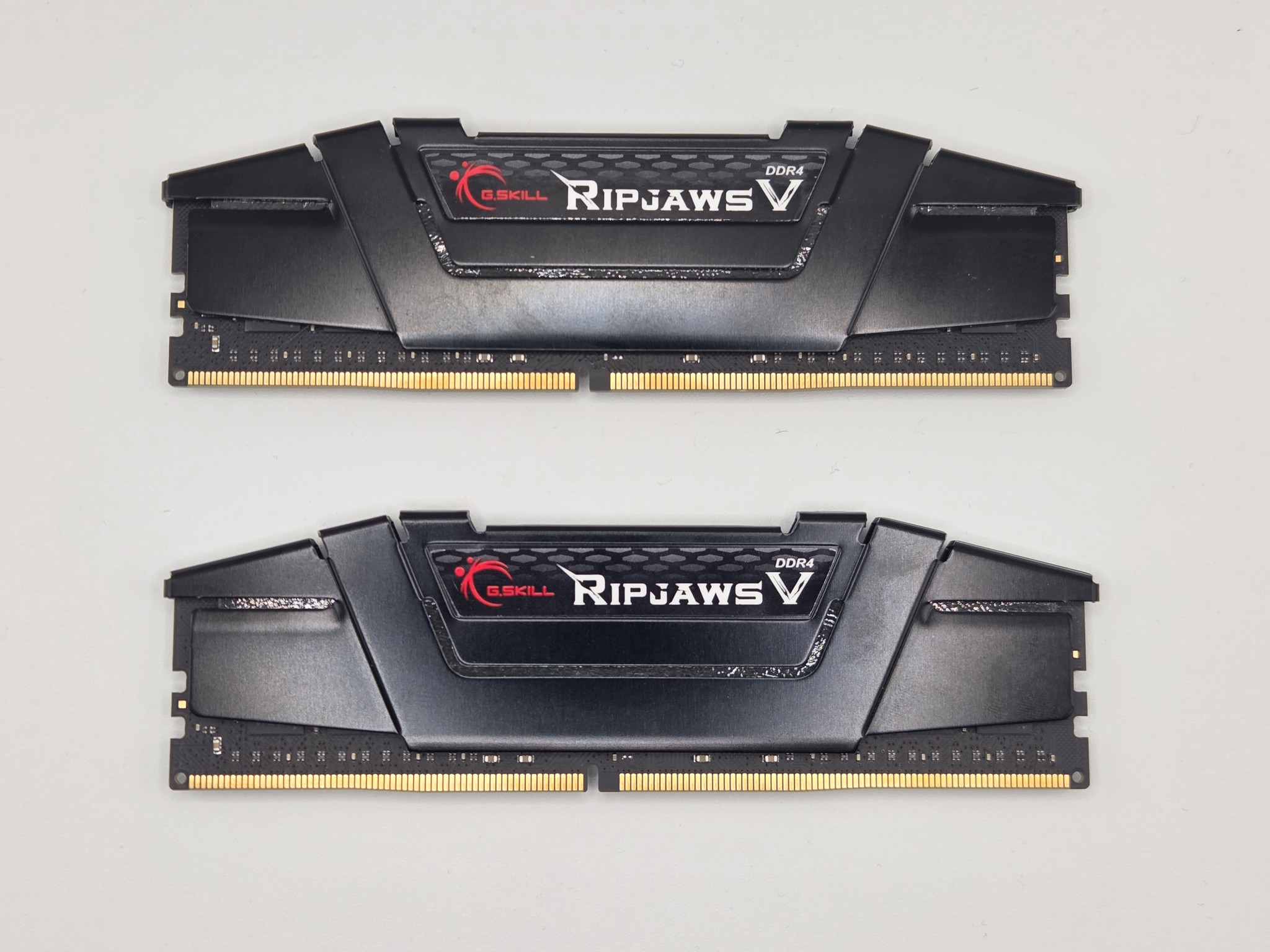 G.Skill RipjawsV CL18 DDR4-3600 64gb (32GBx2)