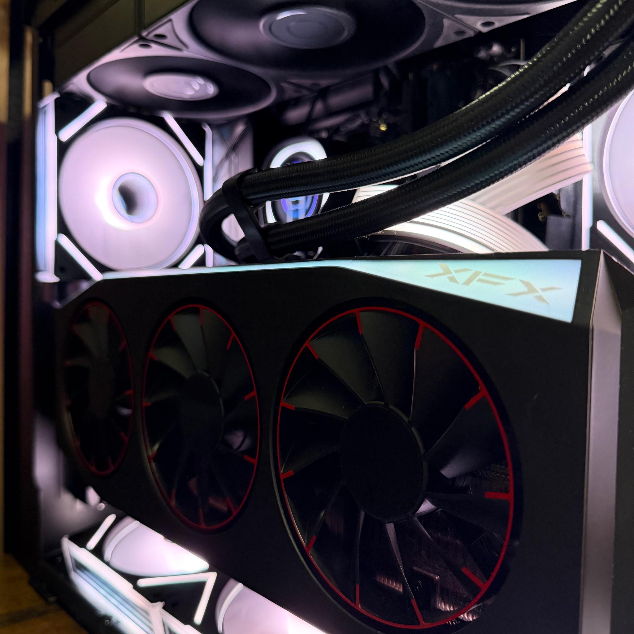 🔥 High-End Gaming PC – Ryzen 7 7800X3D + RX 9070 XT | 32GB DDR5 | 2TB NVMe 🔥