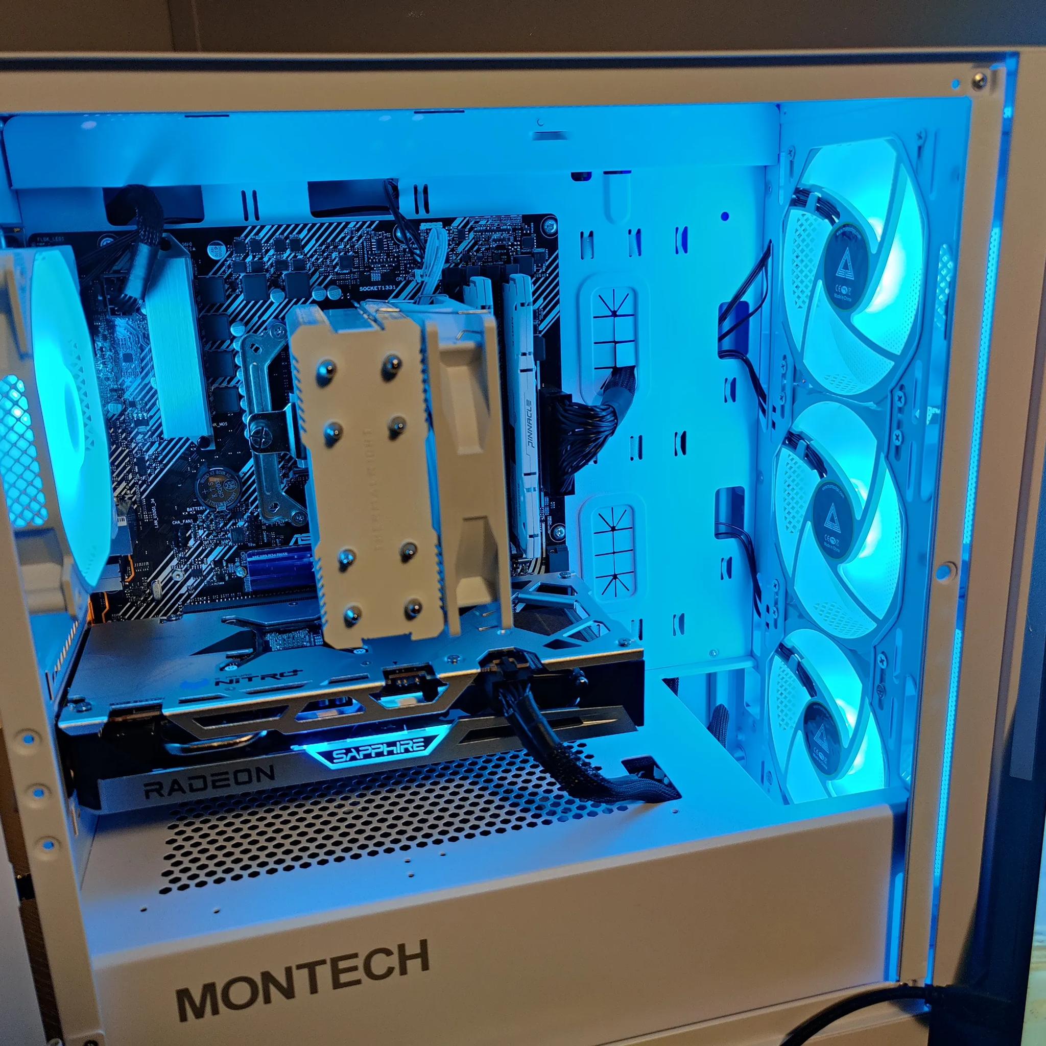 White Gaming PC