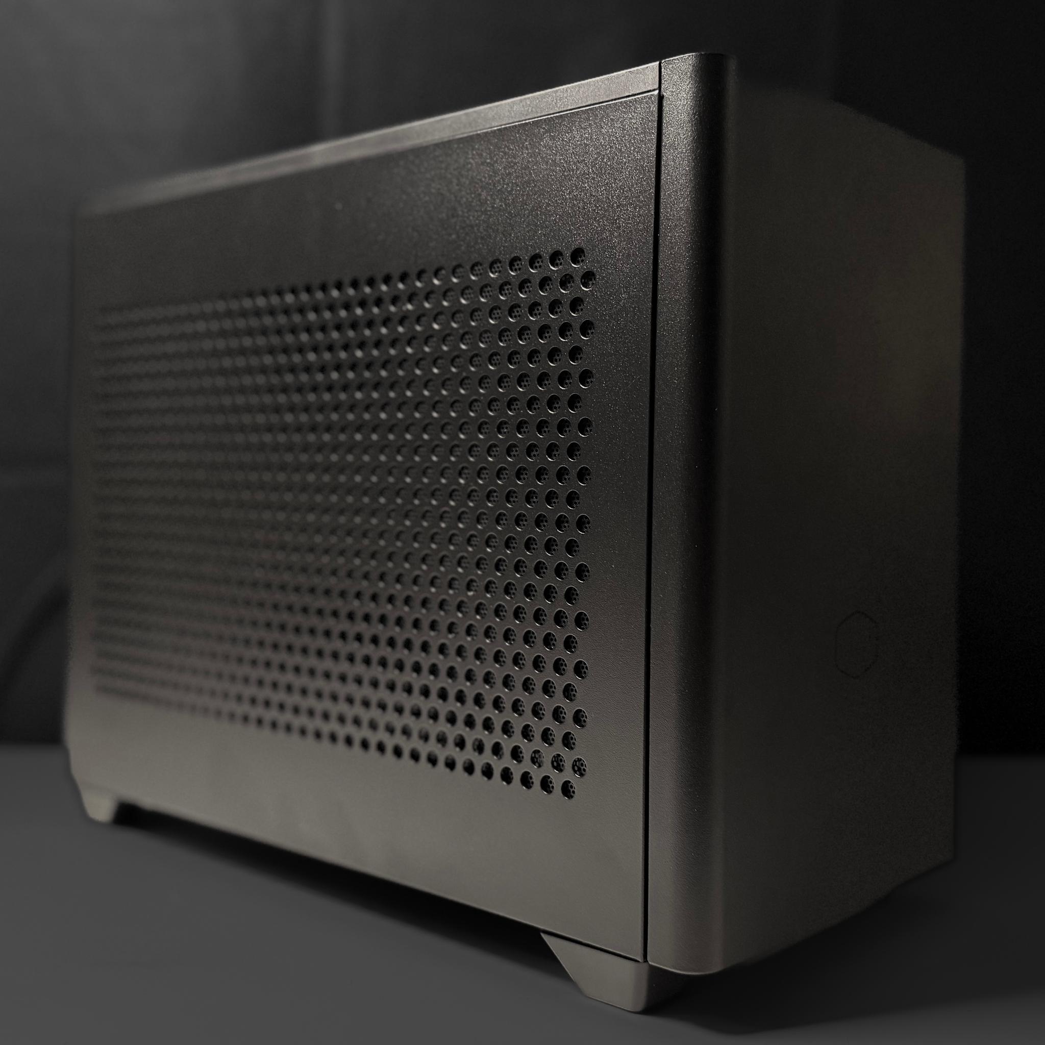 🖤 SFF MONSTER | RTX 5070 | Ryzen 5 7600X | 32GB DDR5 6000 | 2TB NVMe | NR200 ITX