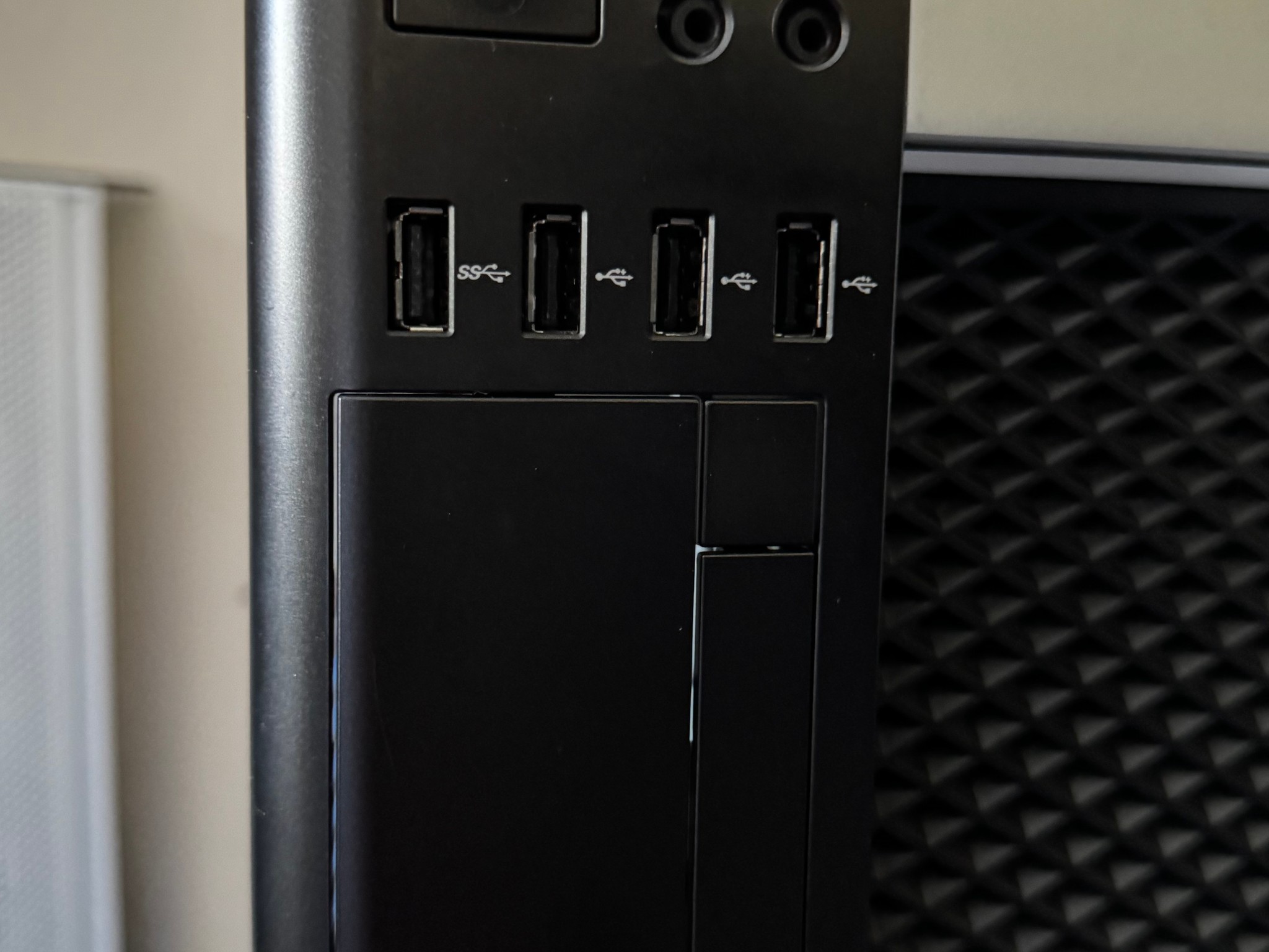 Dell Precision Tower 5810 Intel Xeon Cpu E5 1630 v4 3.70 GHz 256gb NO GPU/RAM